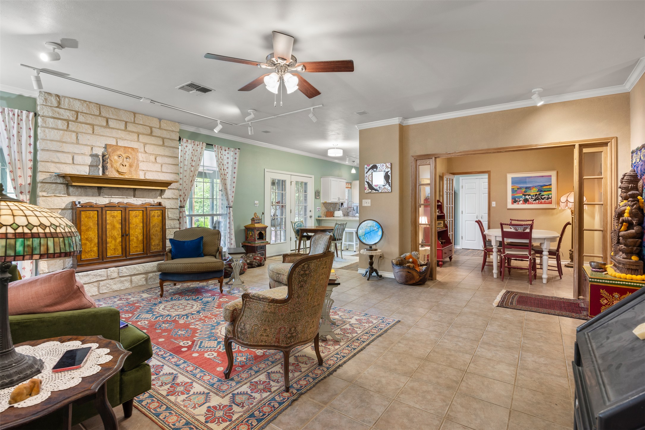 main property photo 4