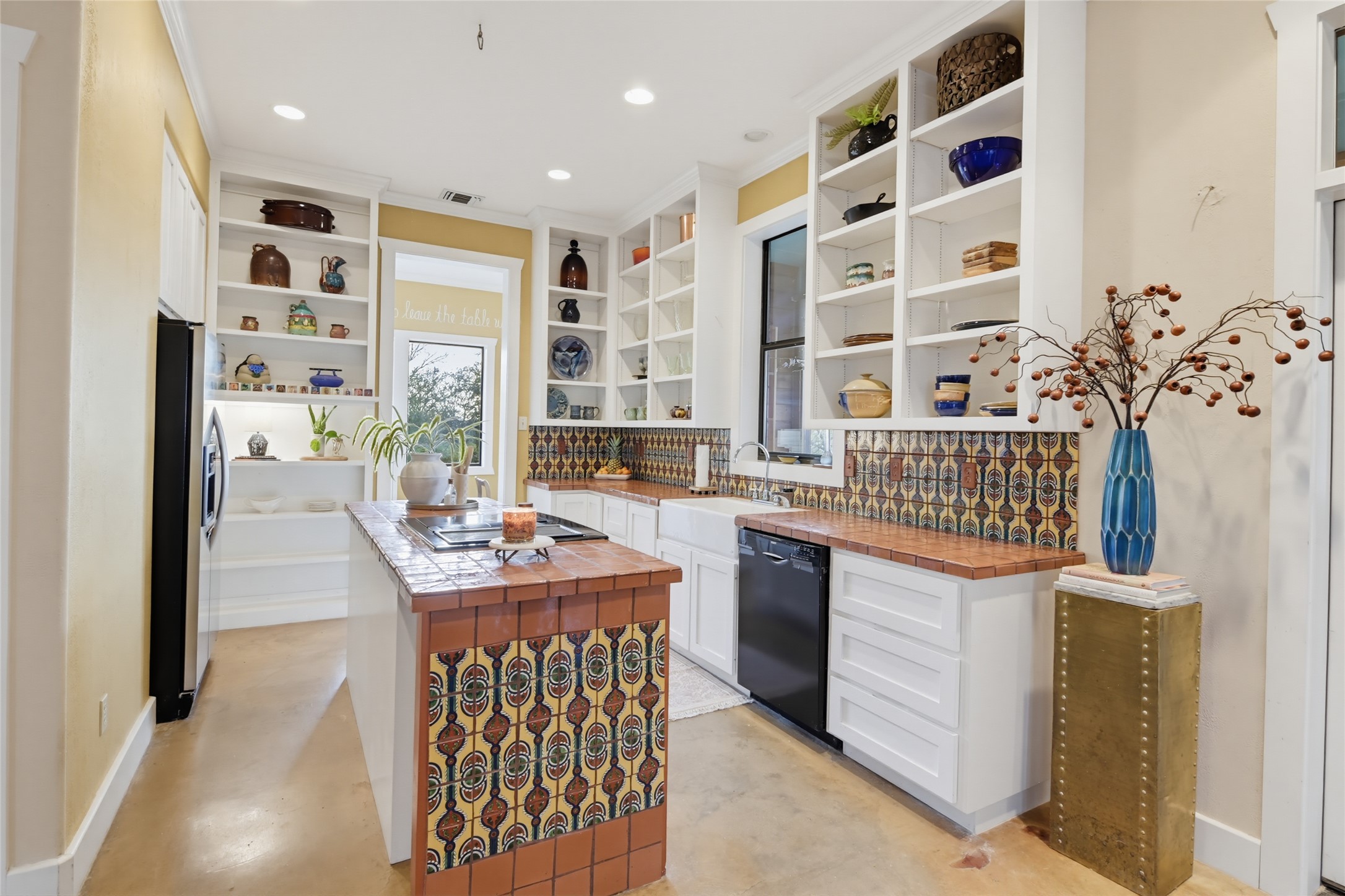 main property photo 14
