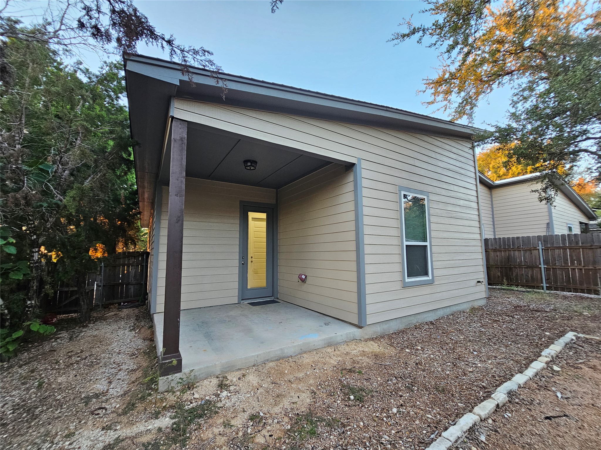 main property photo 27