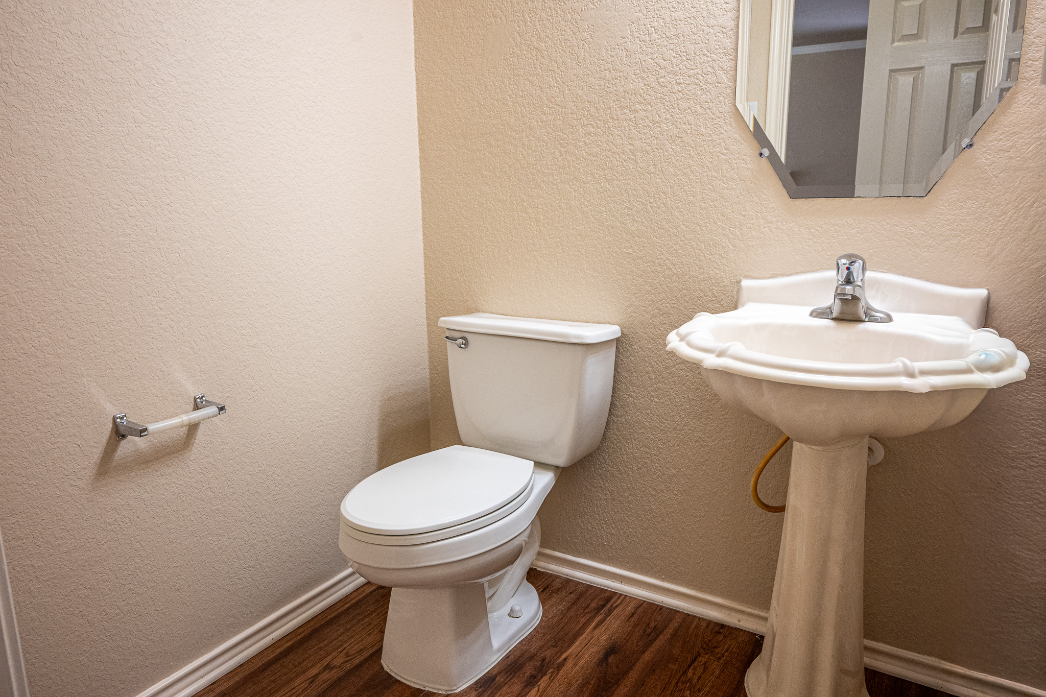 main property photo 17