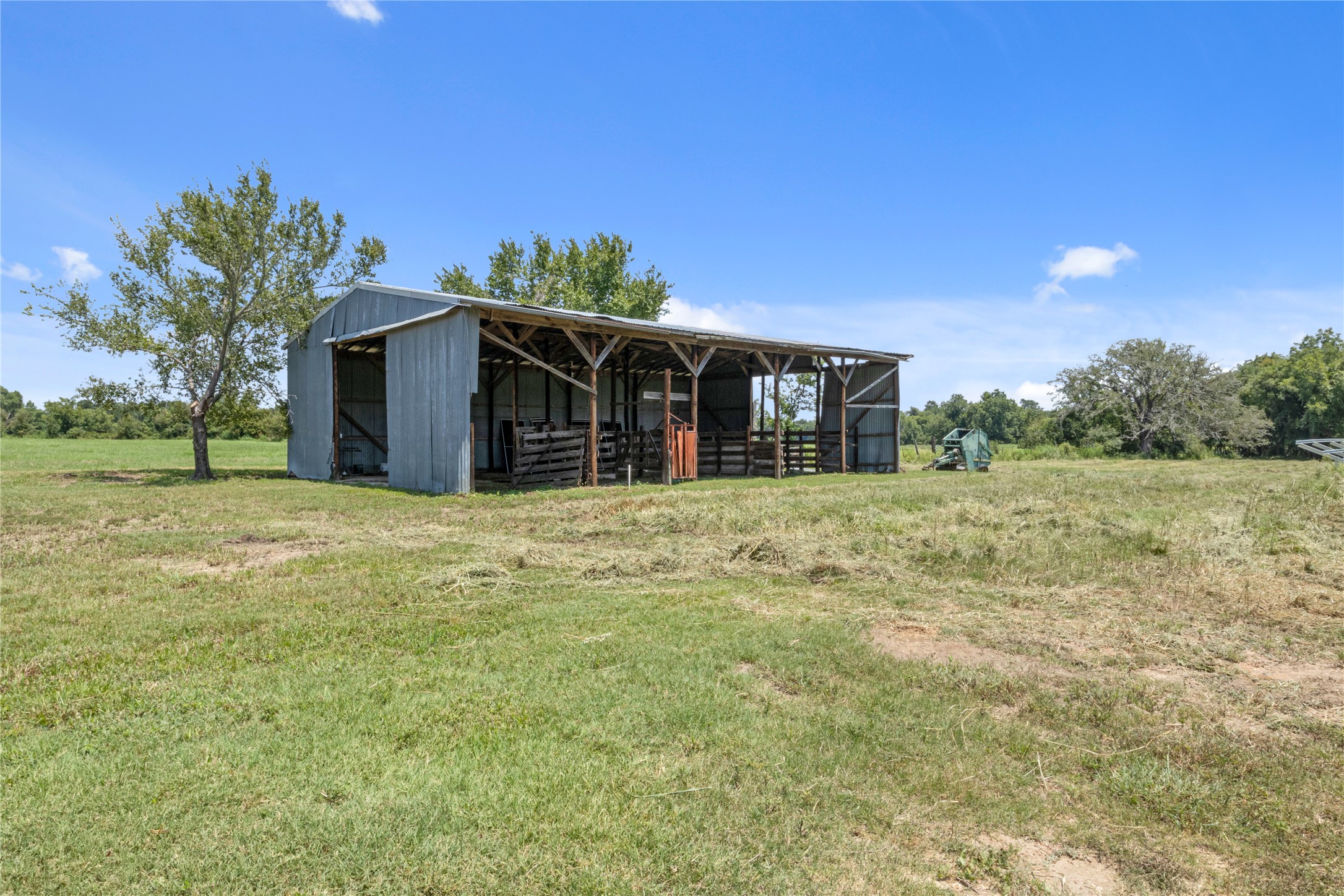 main property photo 12