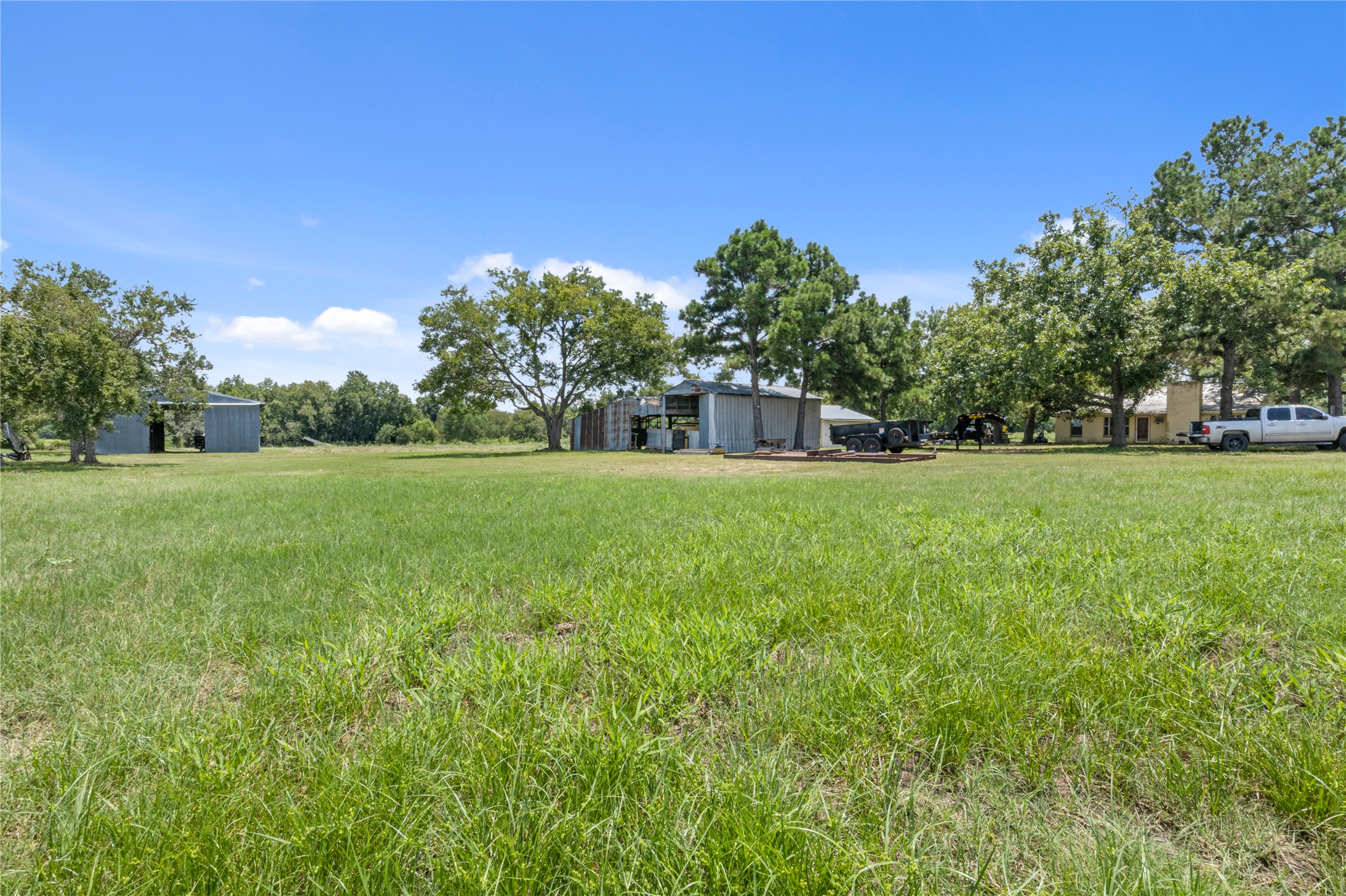 main property photo 19