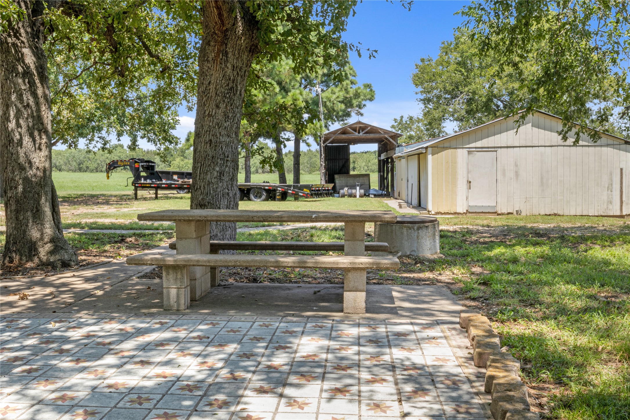 main property photo 24