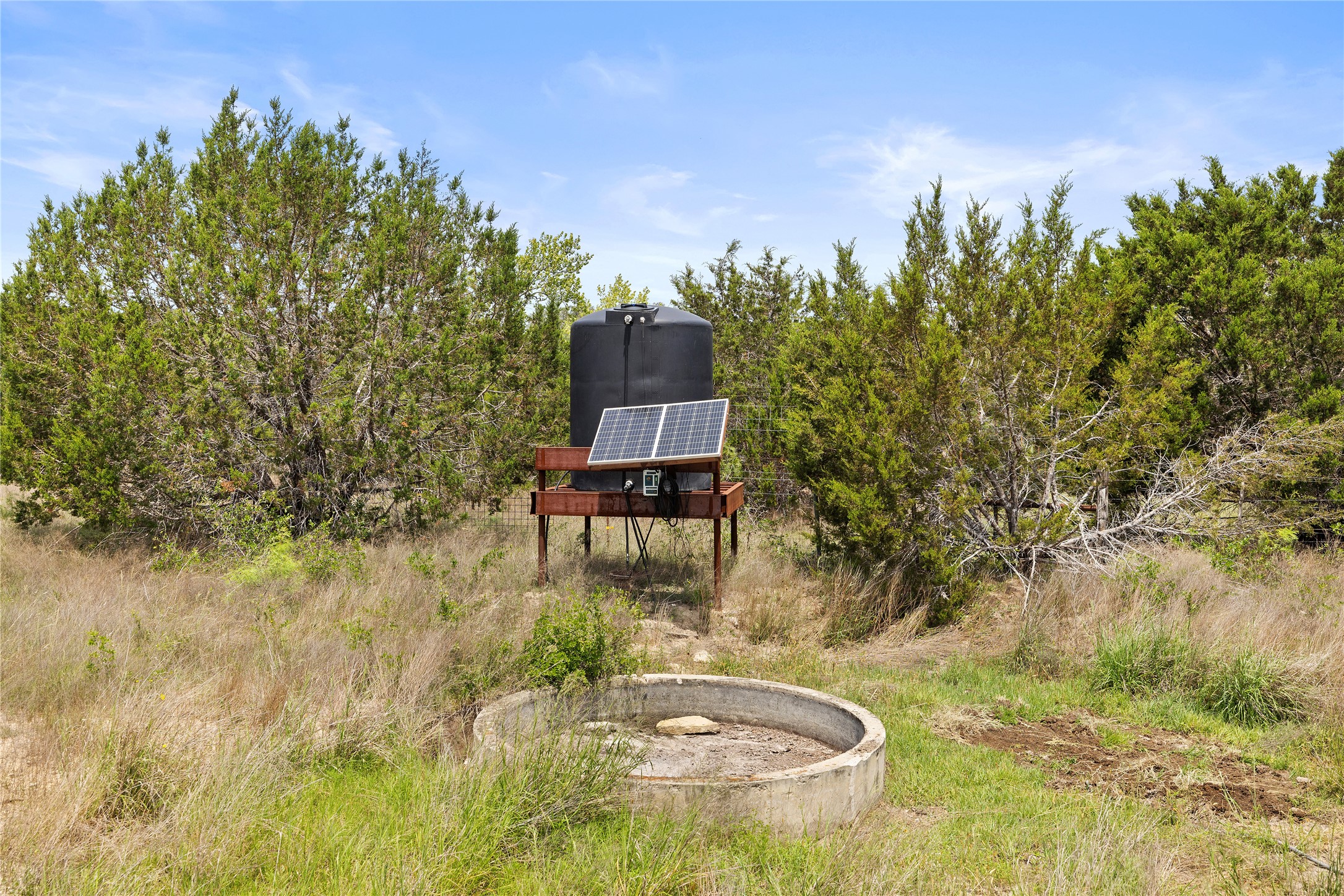 main property photo 11