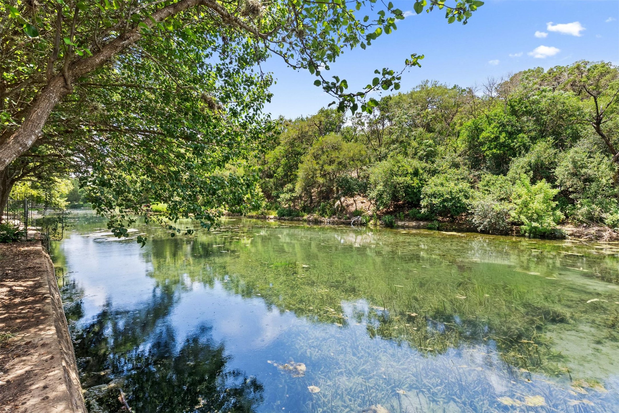 main property photo 24