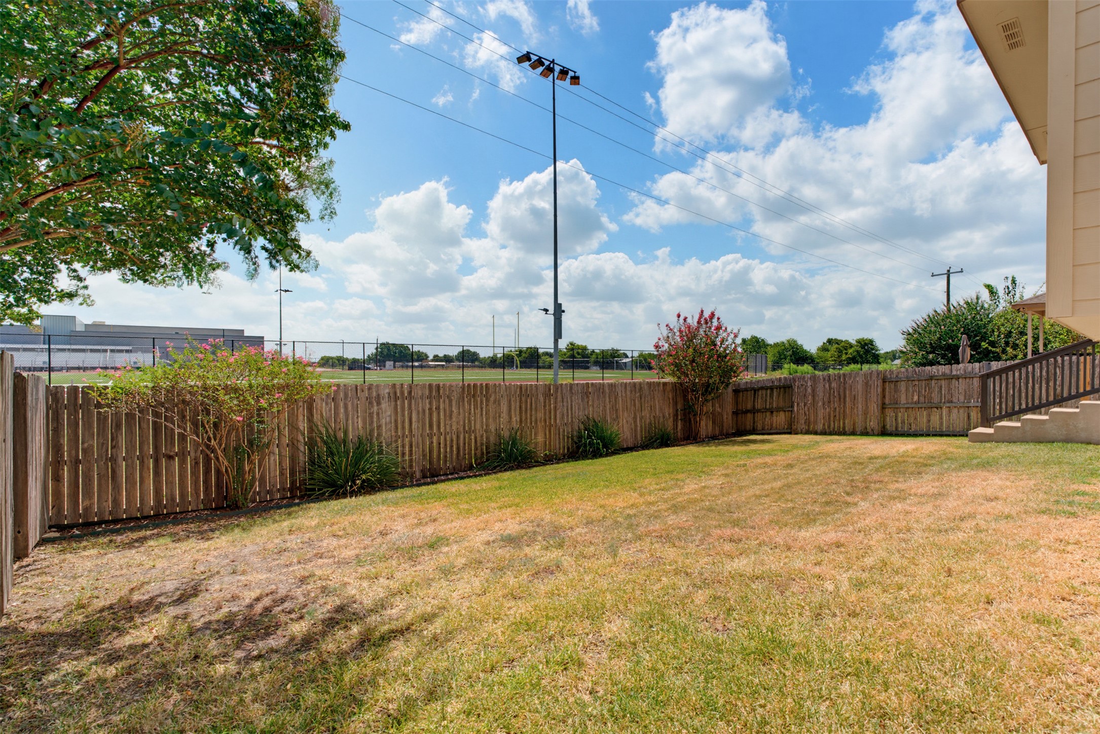 main property photo 26