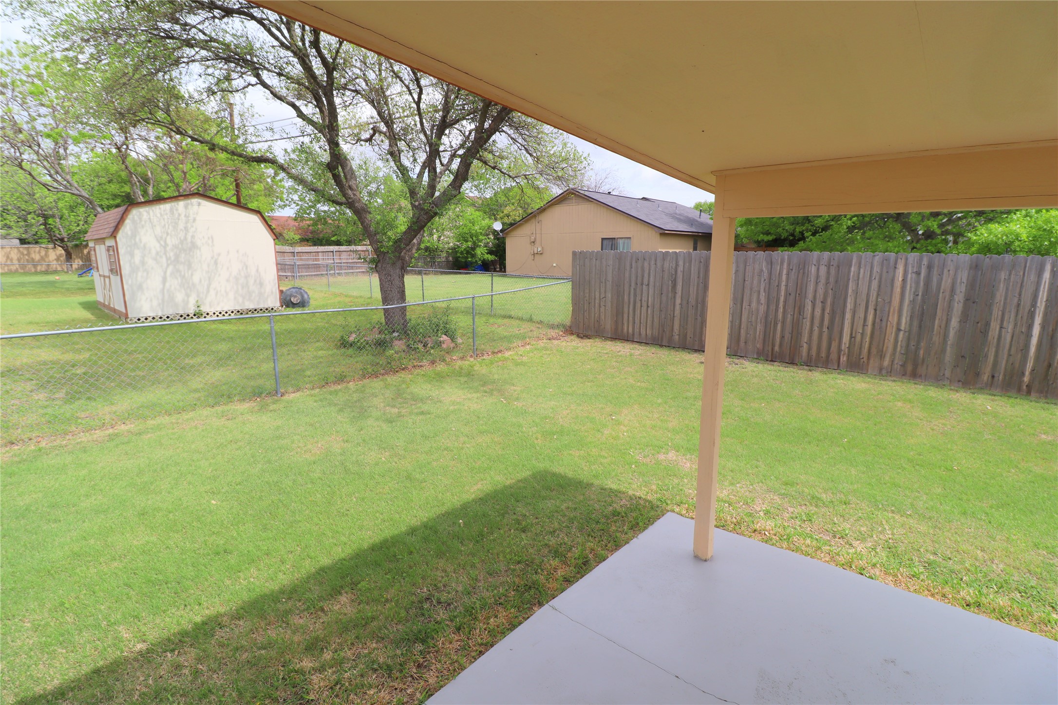 main property photo 37