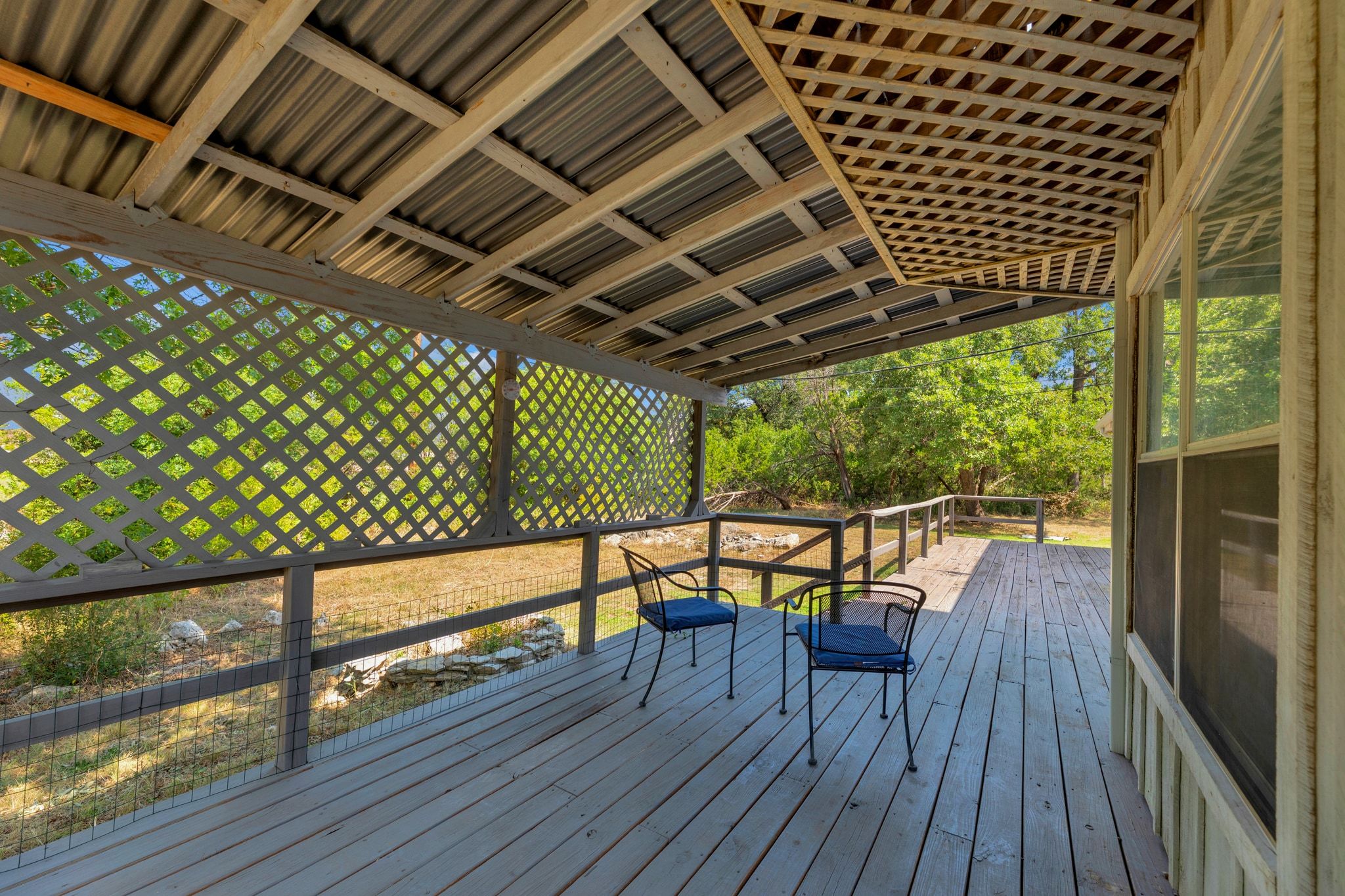main property photo 28