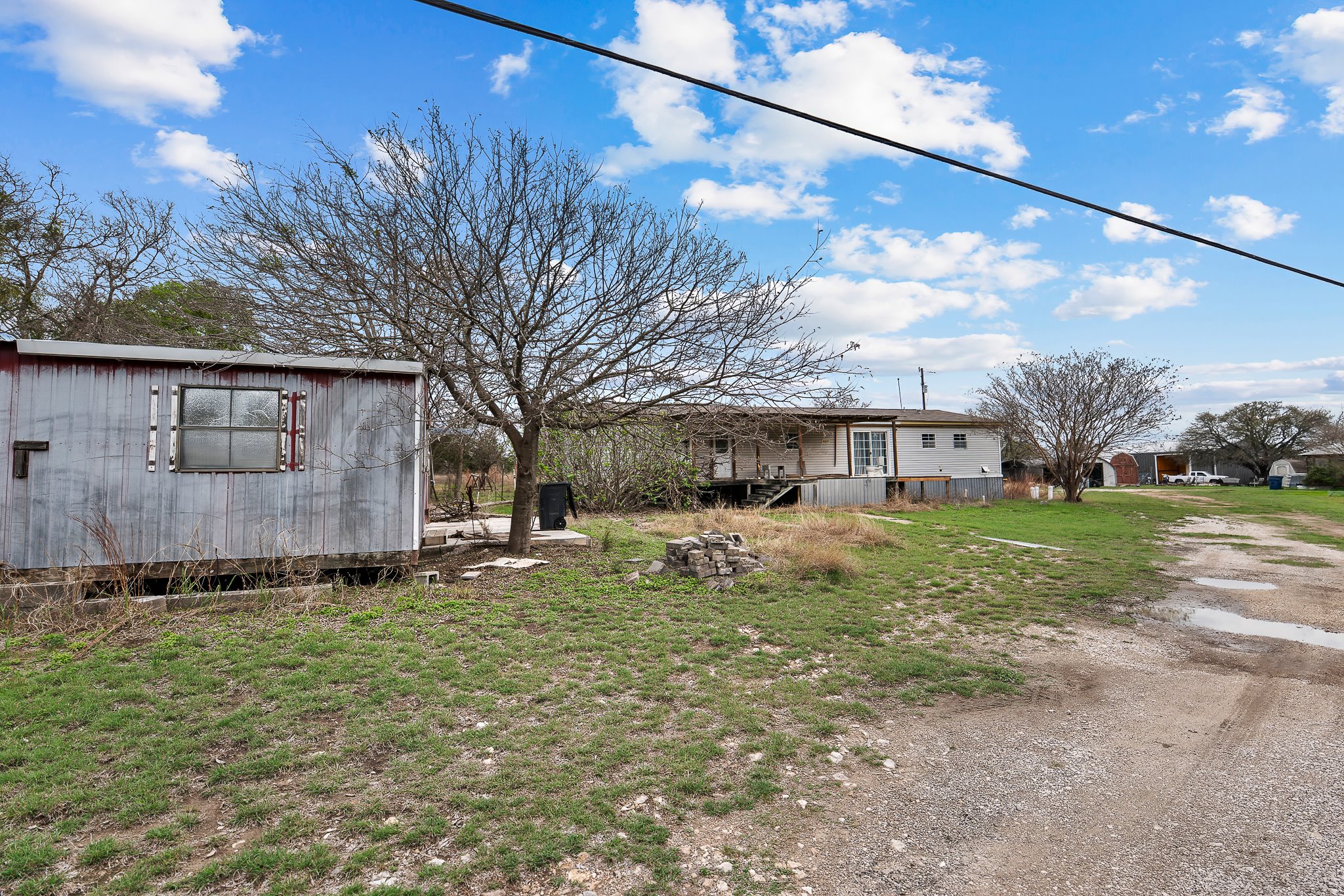 main property photo 9