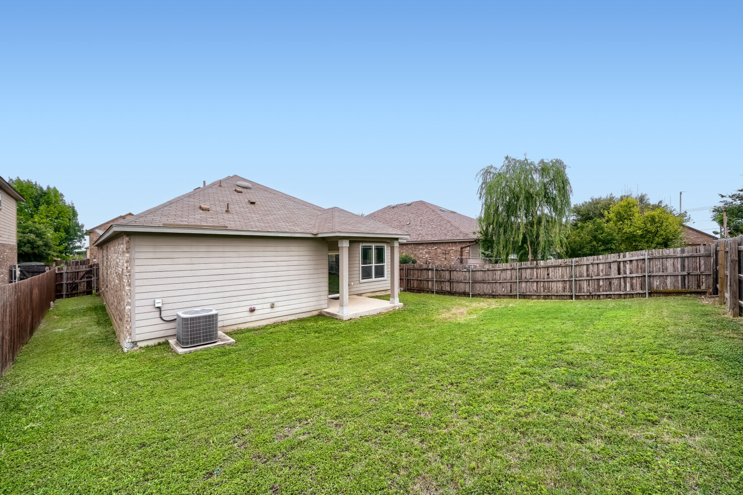 main property photo 24