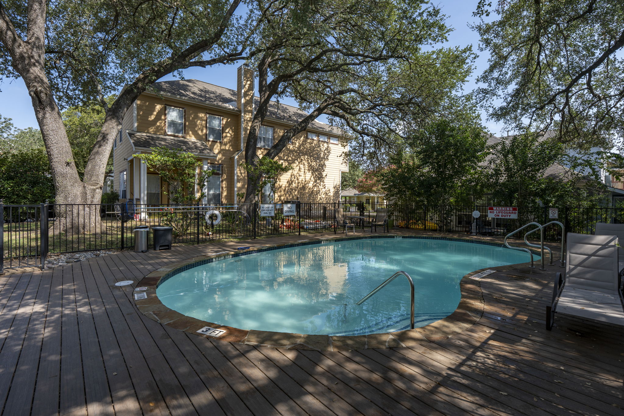 main property photo 20