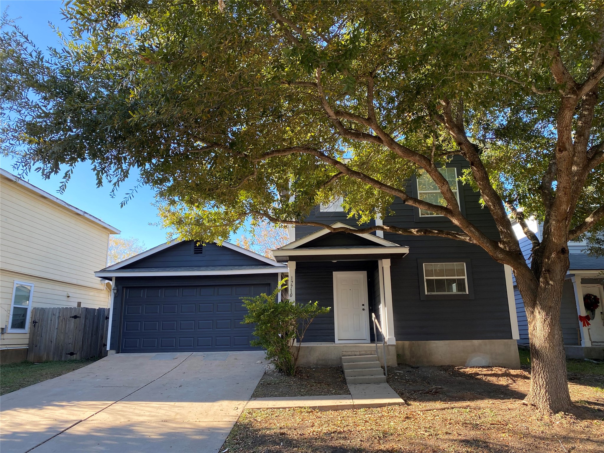 main property photo 17