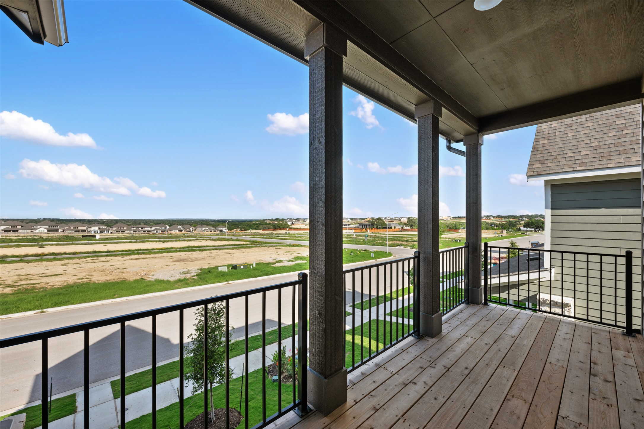 main property photo 23
