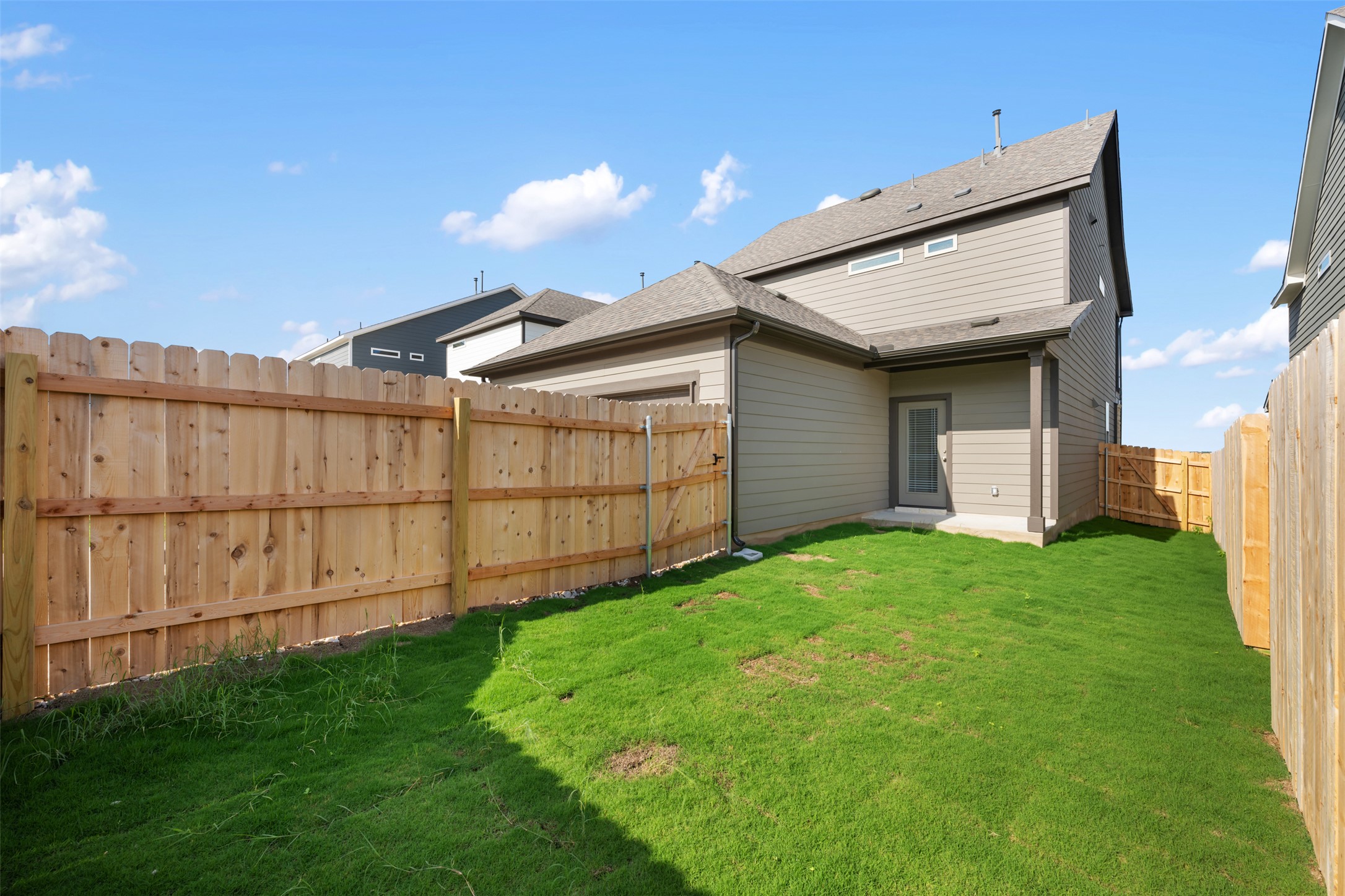 main property photo 32