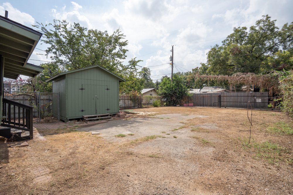 main property photo 20