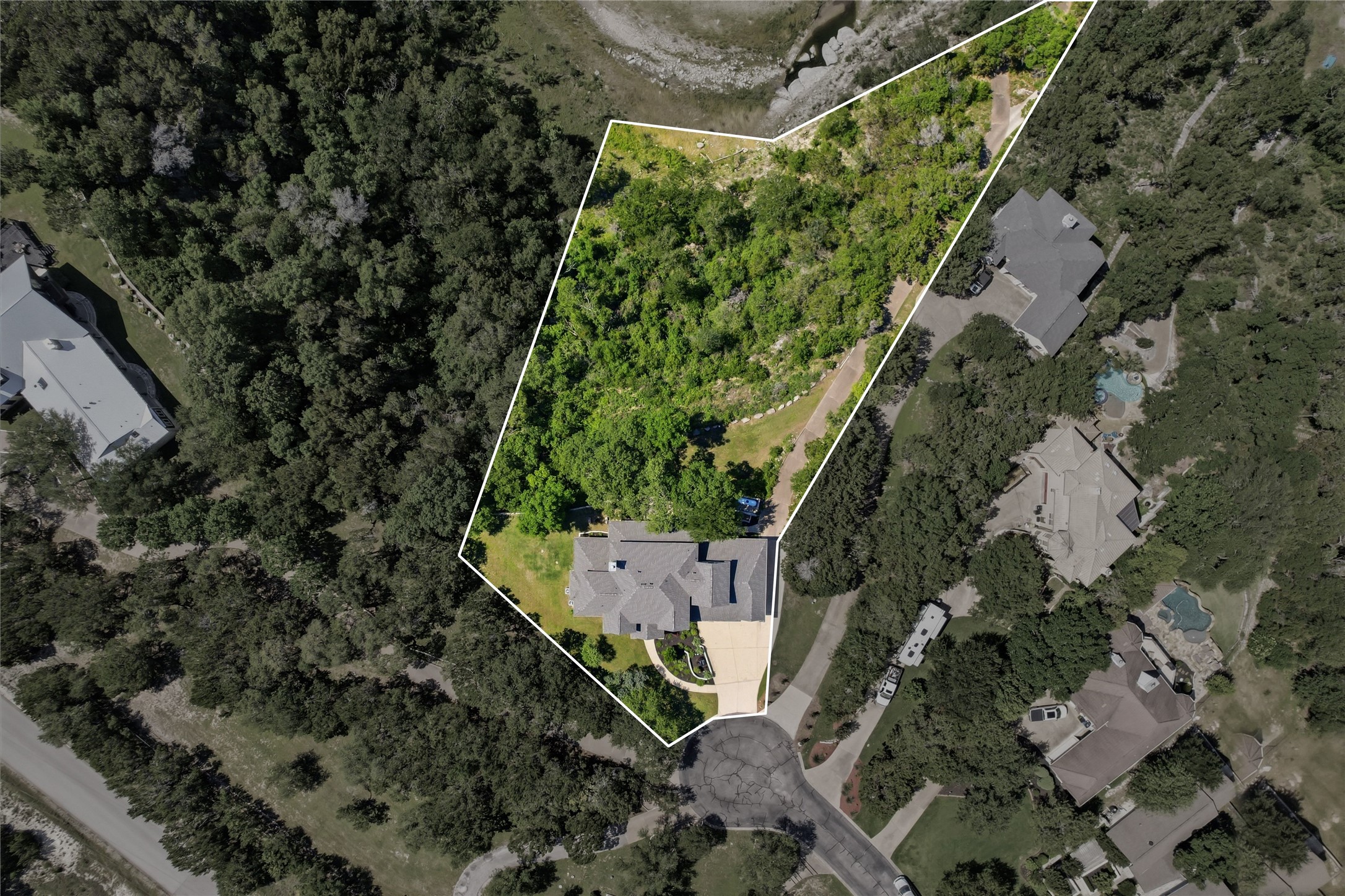 main property photo 37