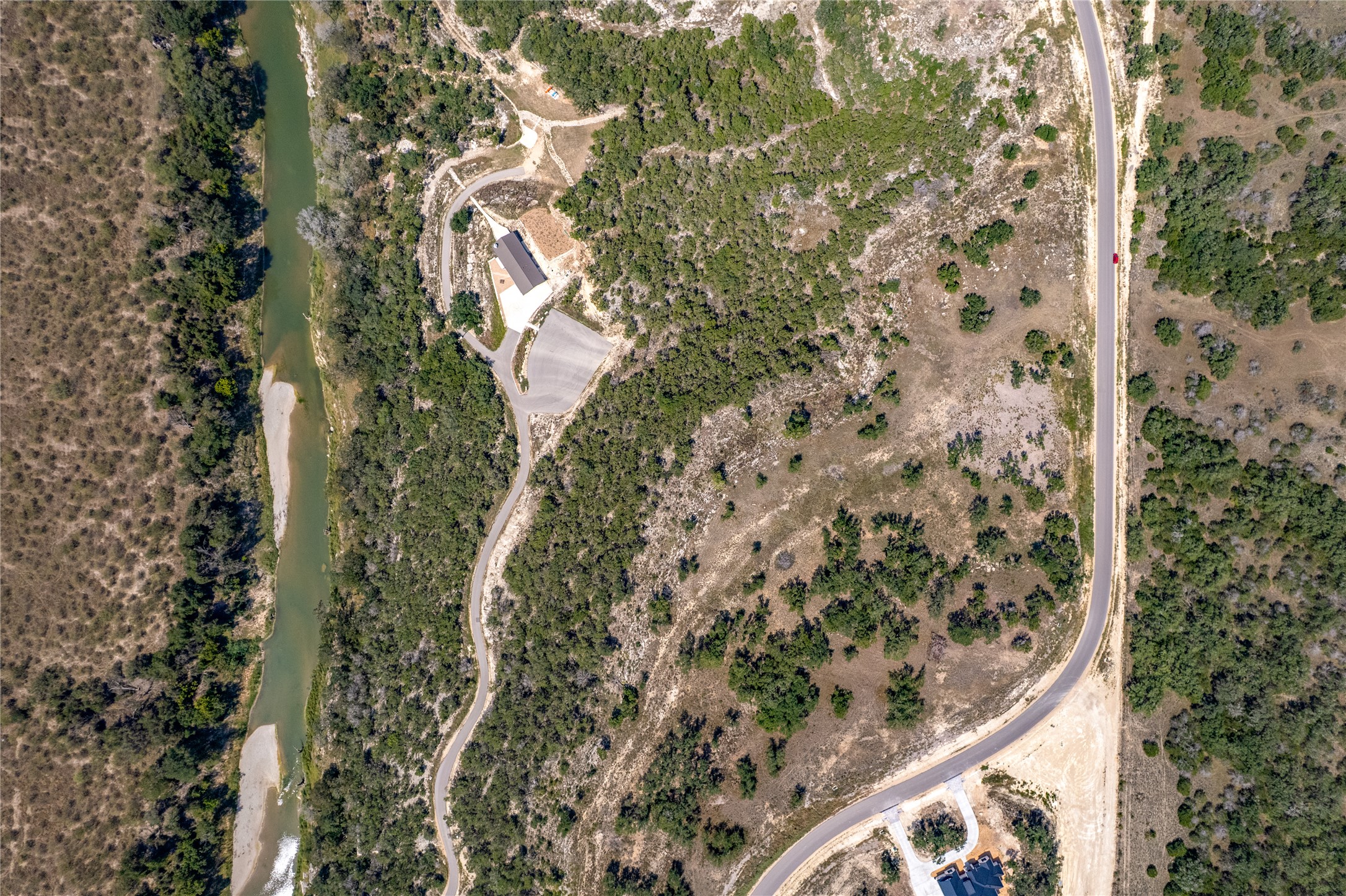 main property photo 25