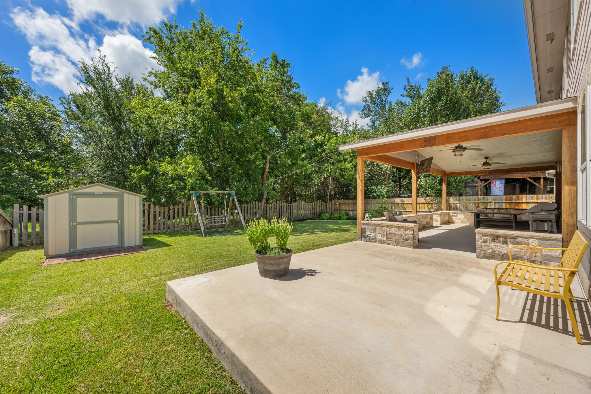 main property photo 33