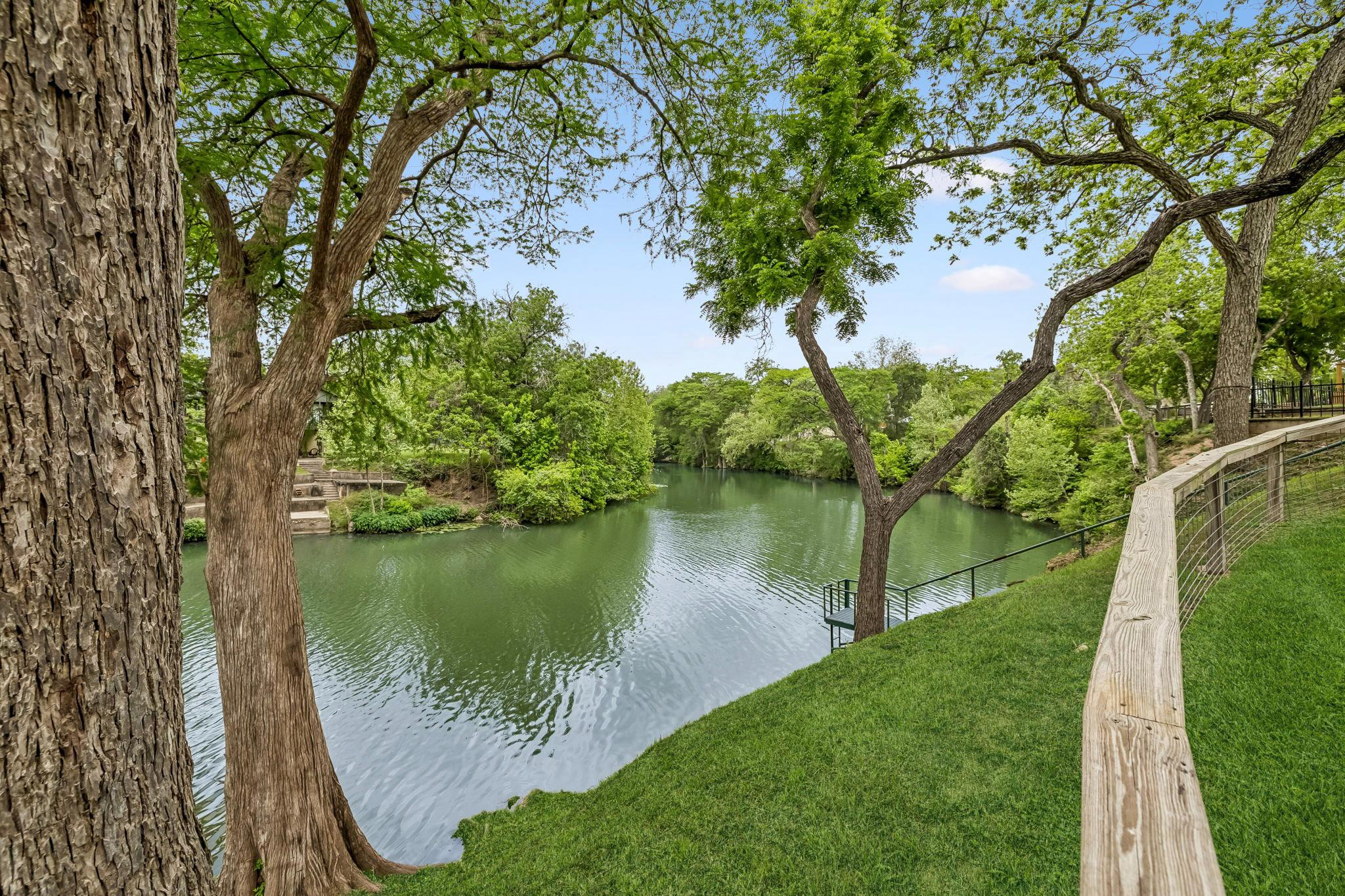 main property photo 25