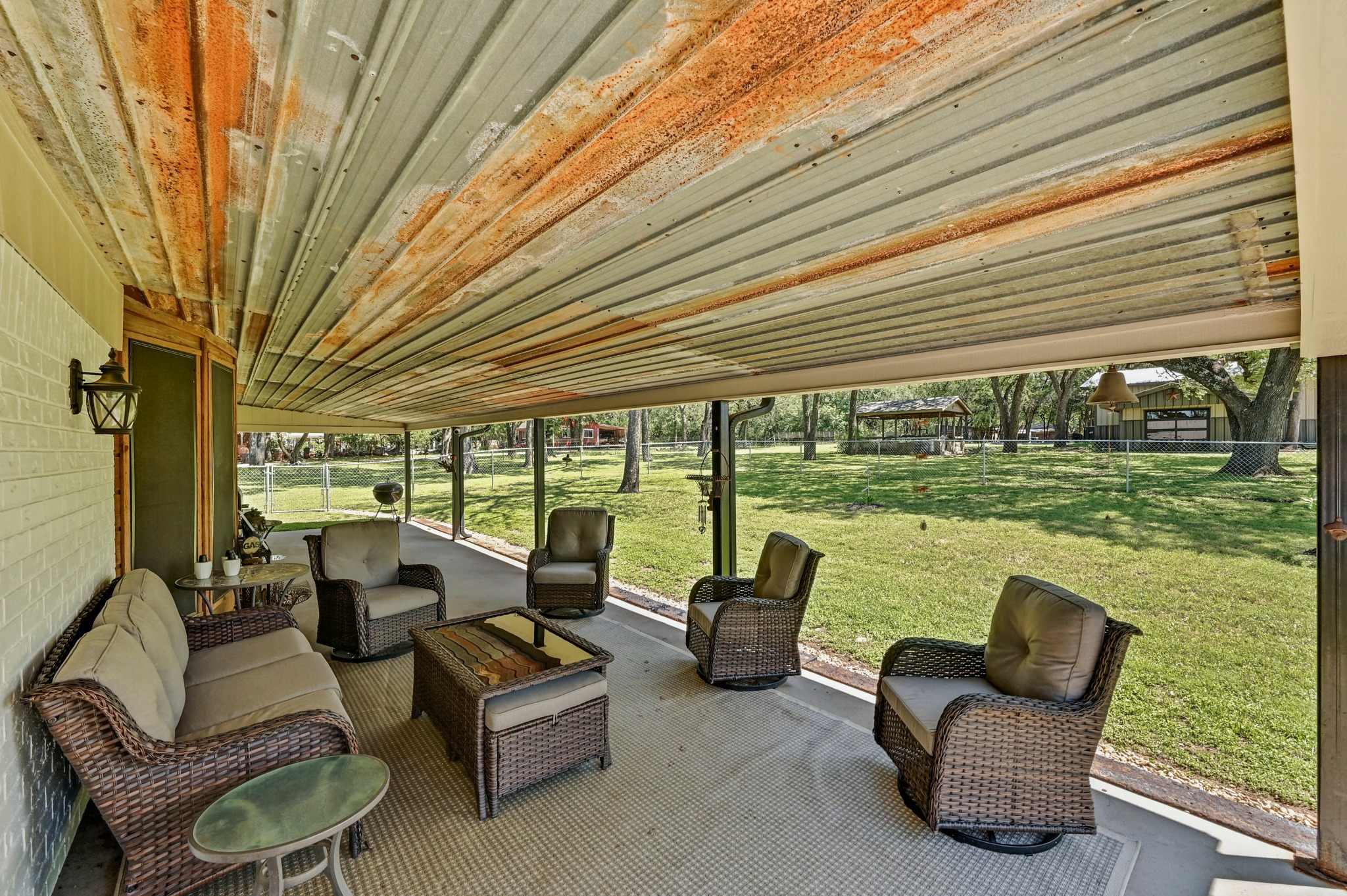 main property photo 25