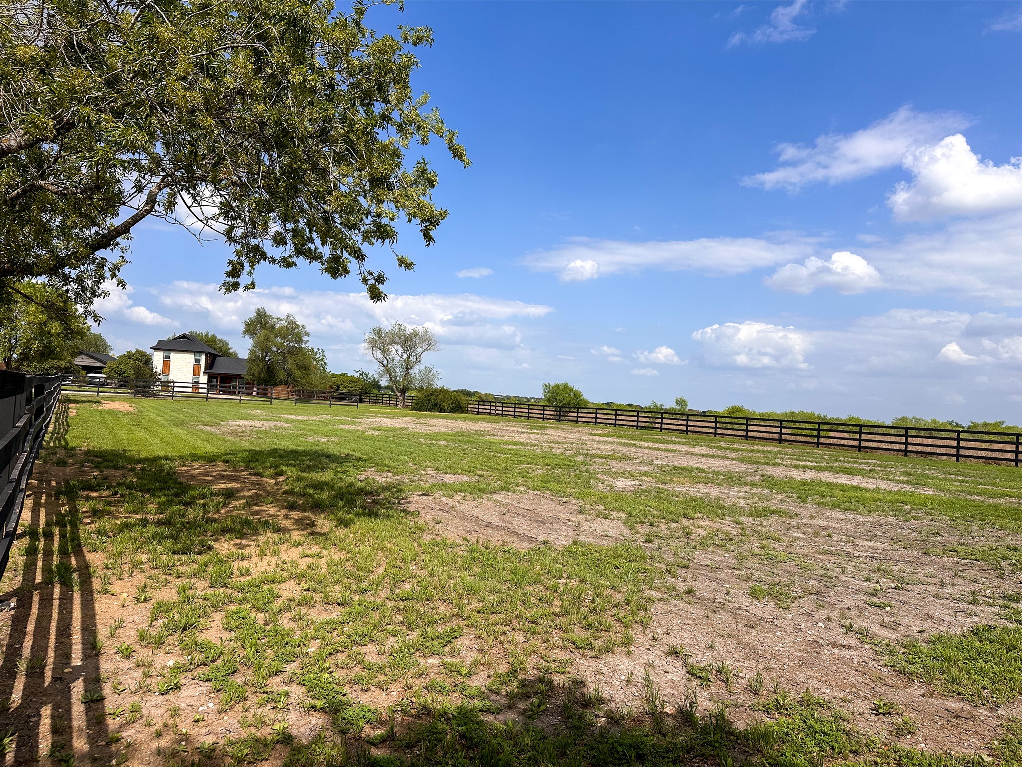 main property photo 37