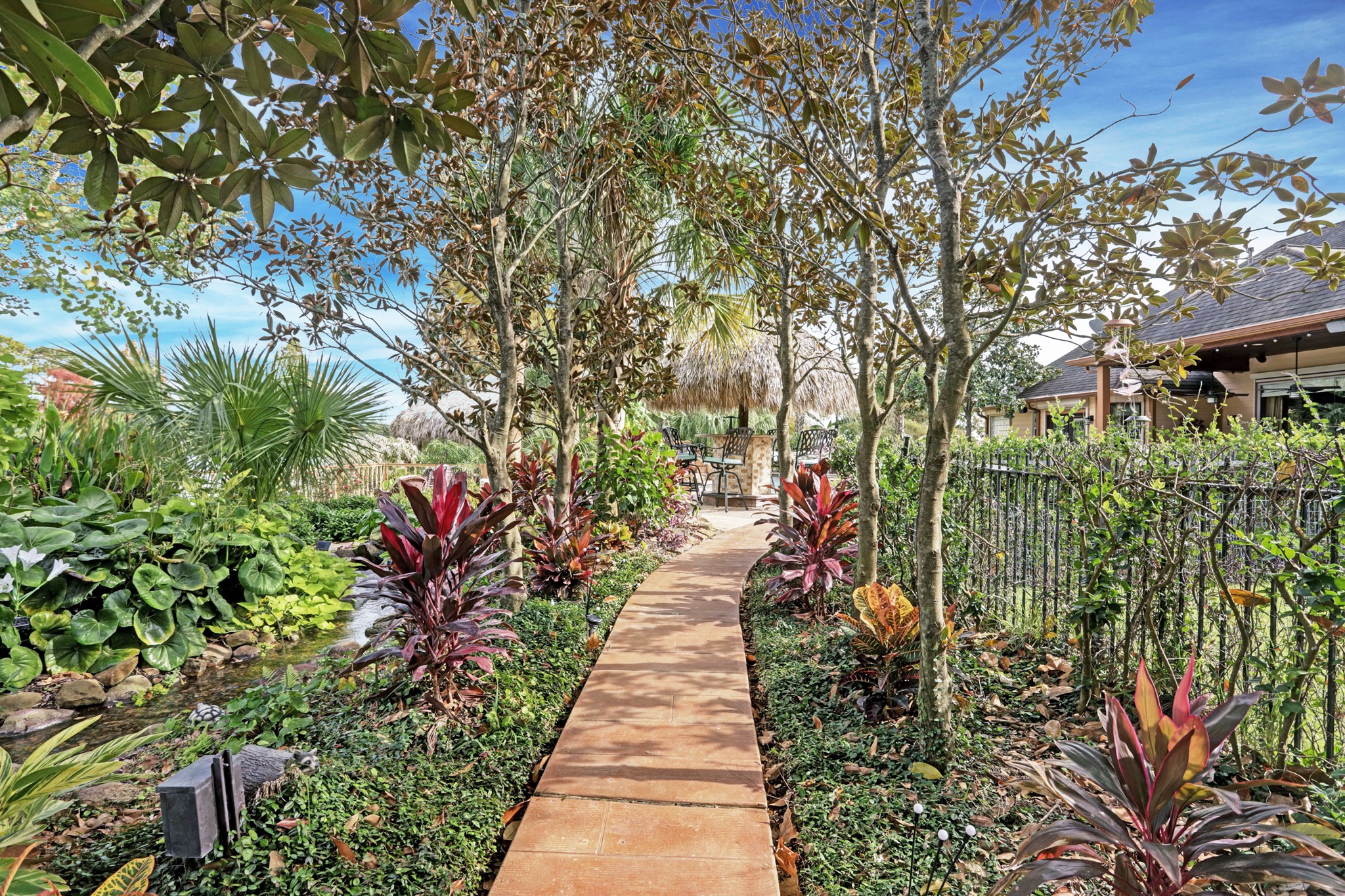 main property photo 33