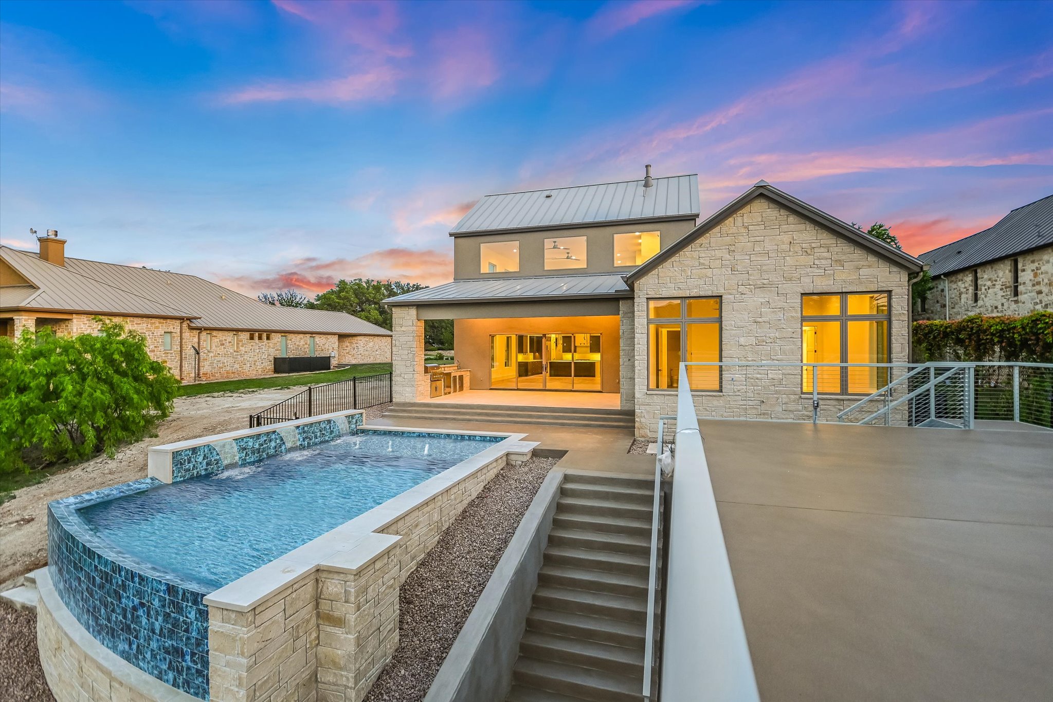 main property photo 36