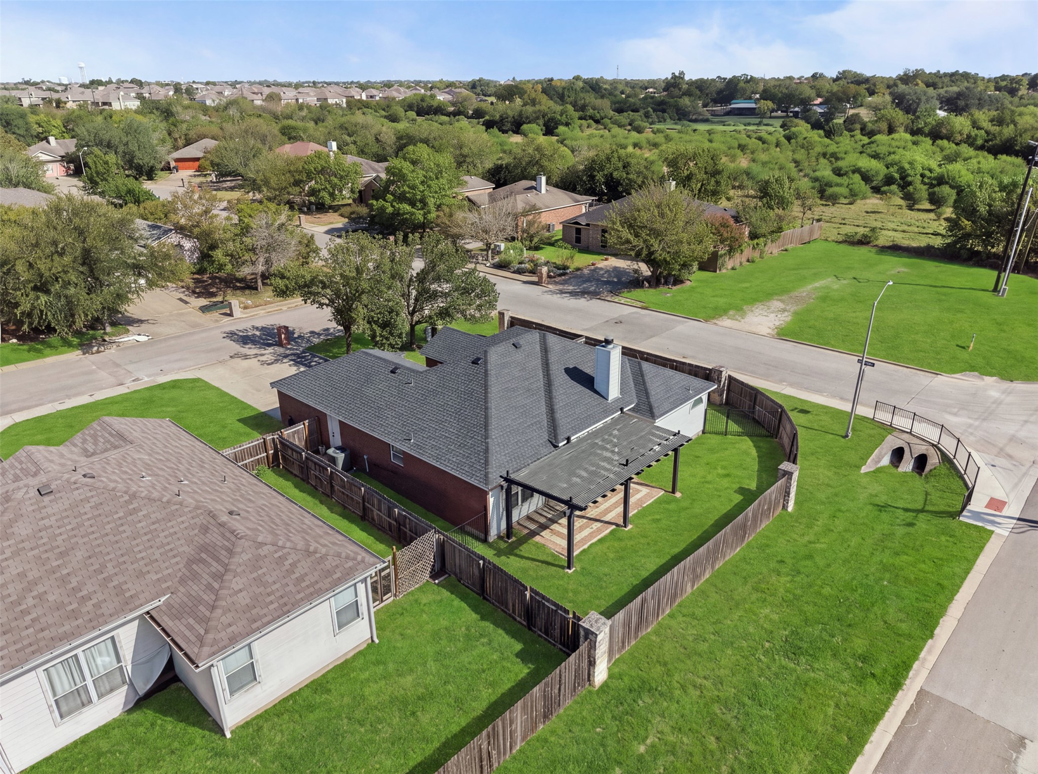 main property photo 35