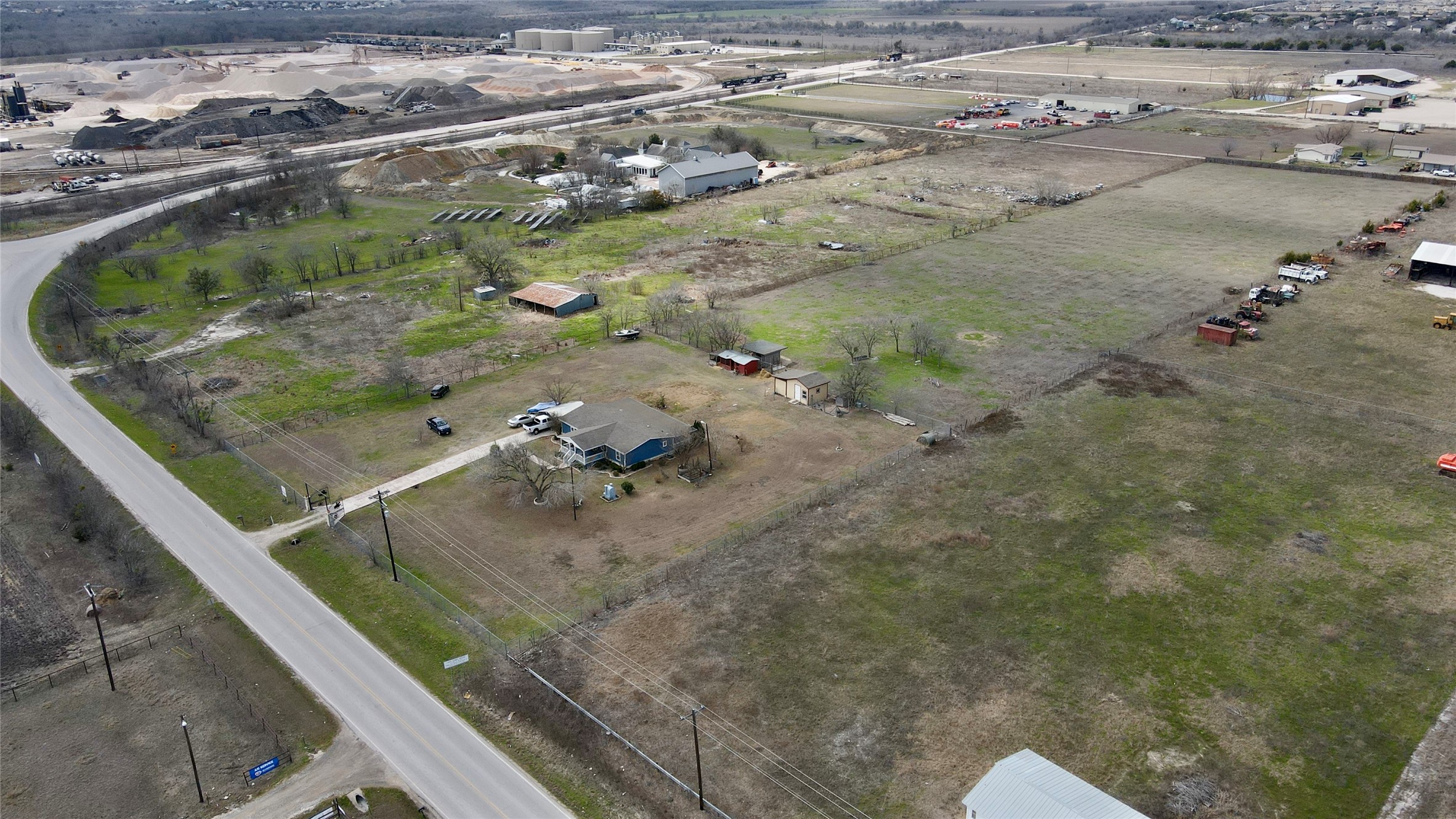 main property photo 8