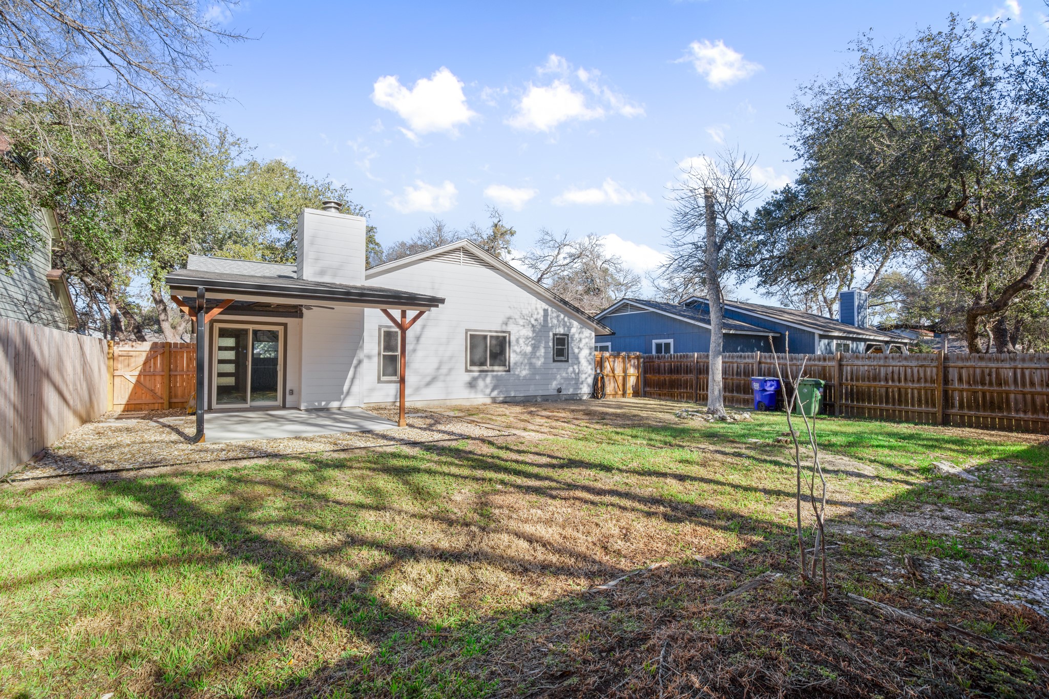 main property photo 20
