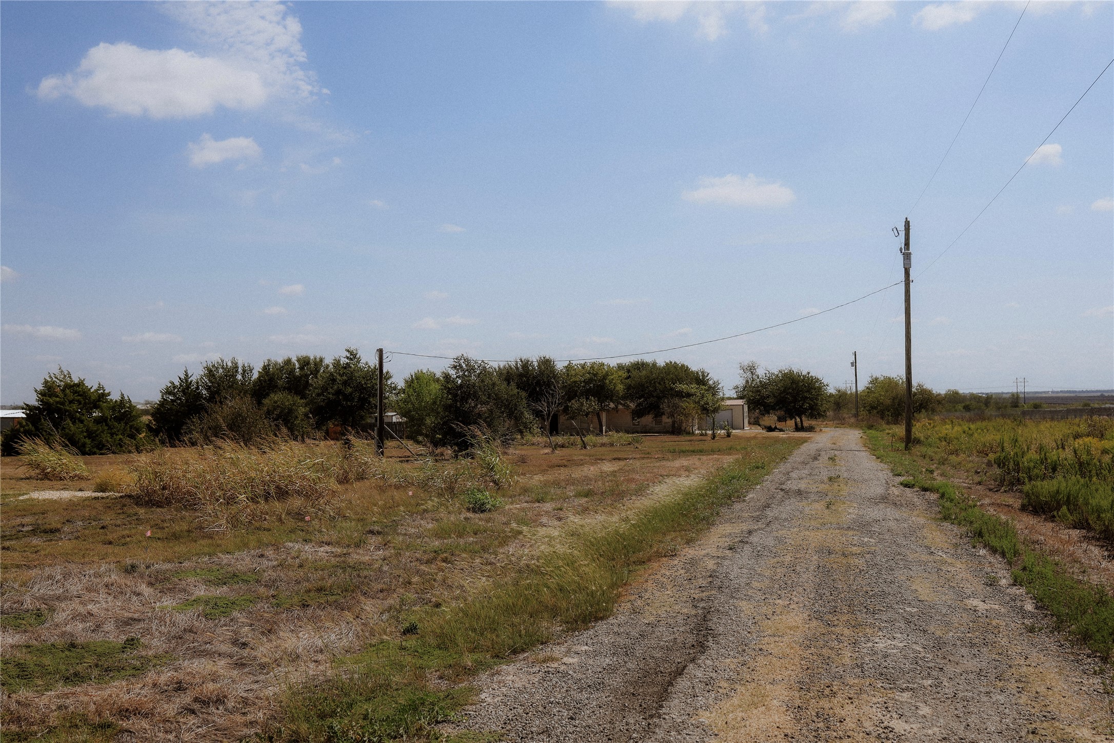 main property photo 28