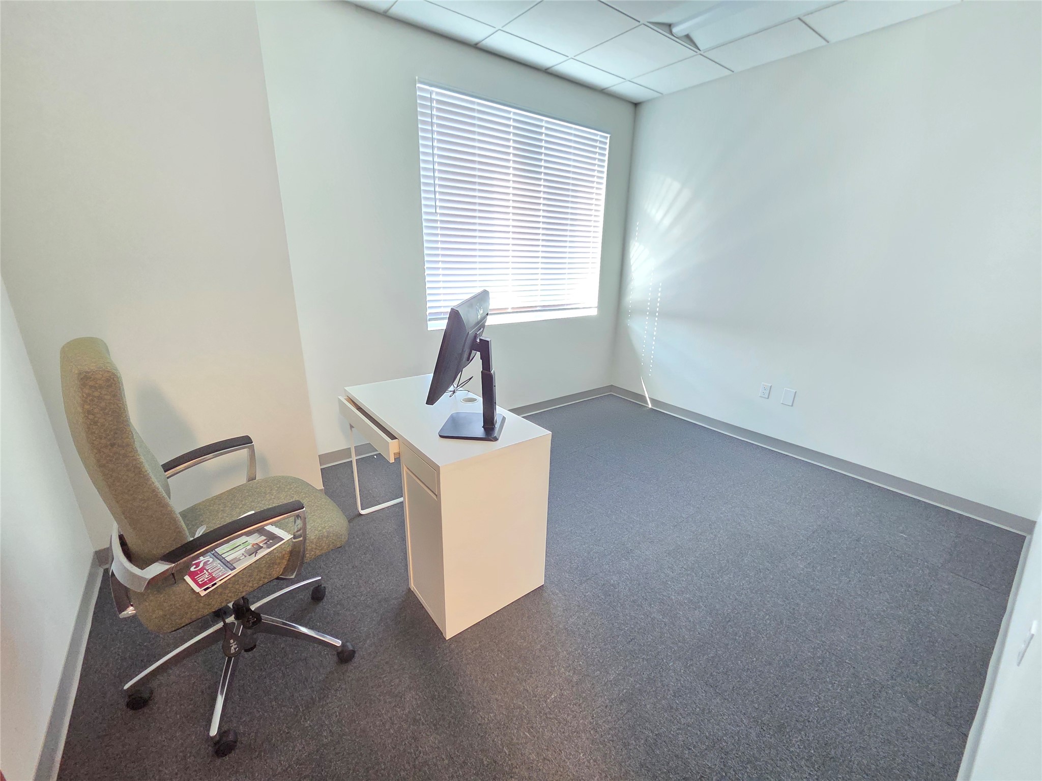 main property photo 9