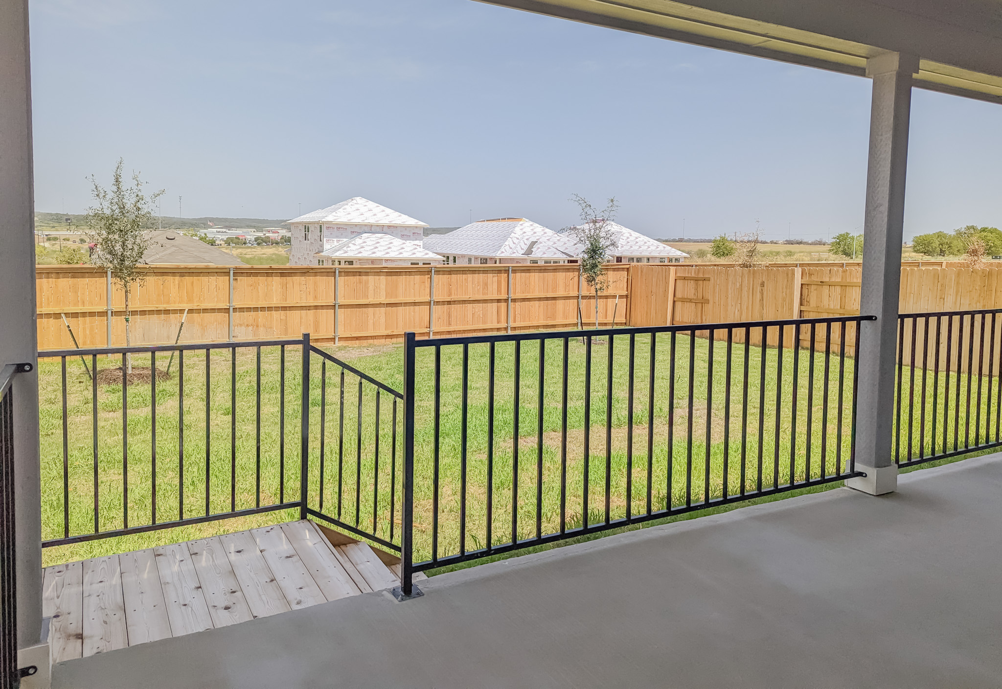 main property photo 25