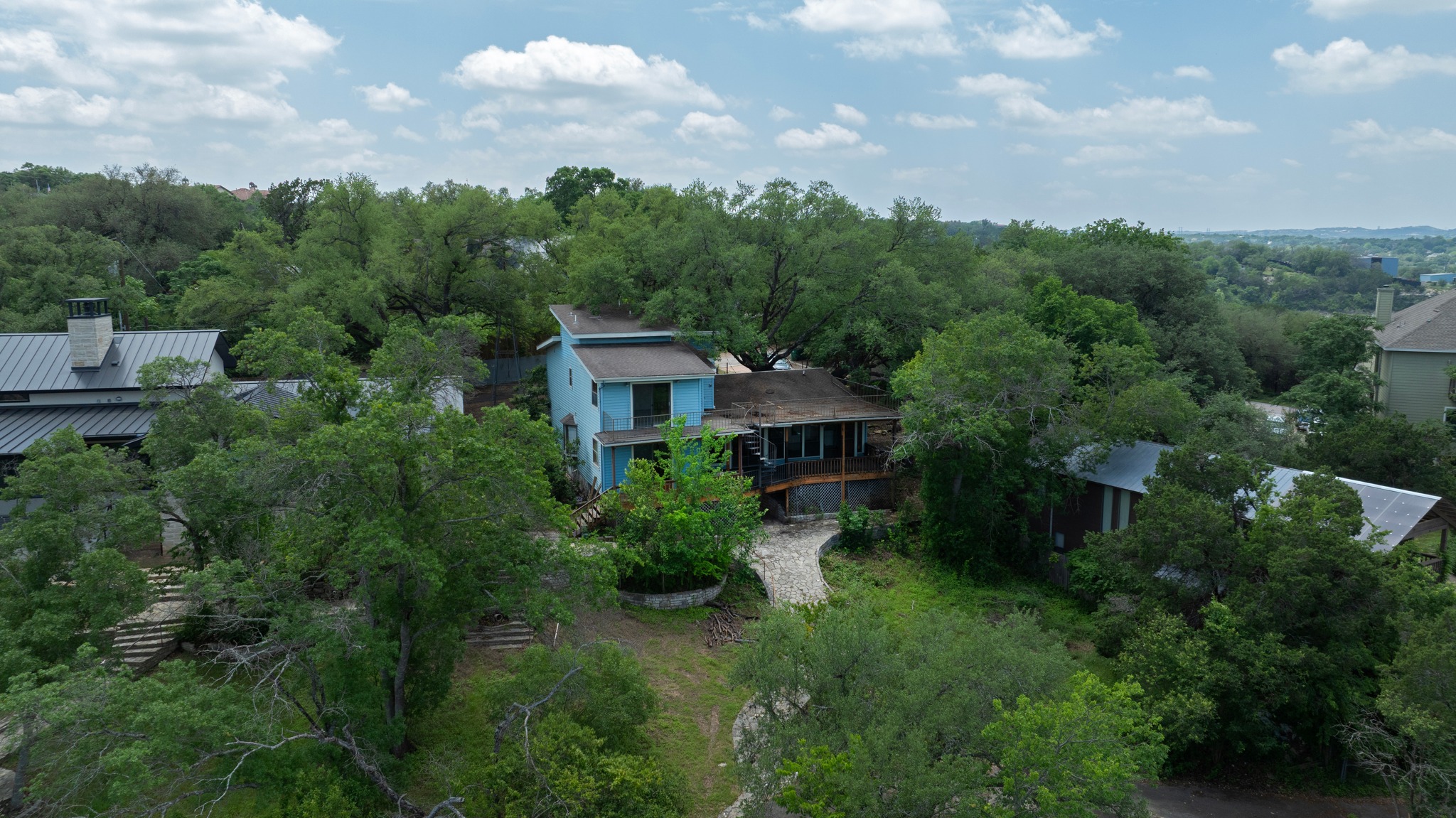 main property photo 9