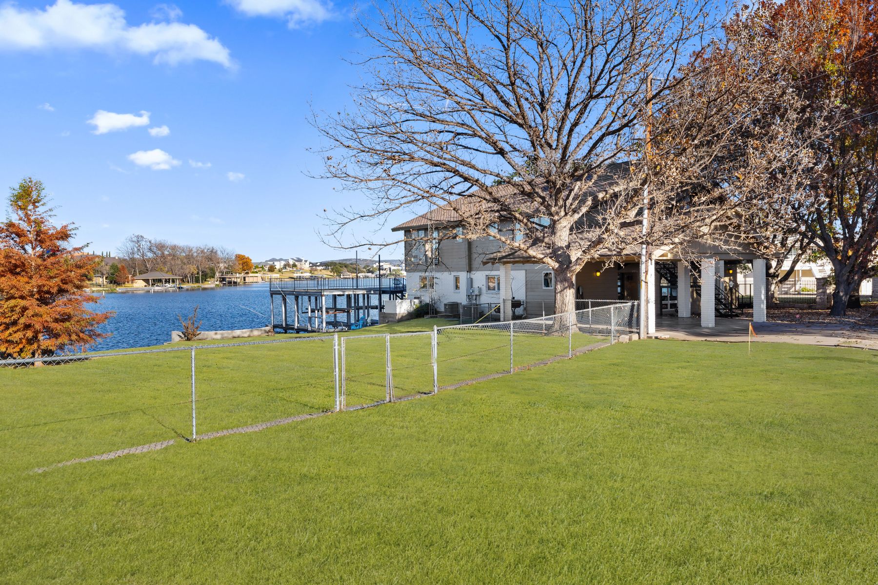 main property photo 13