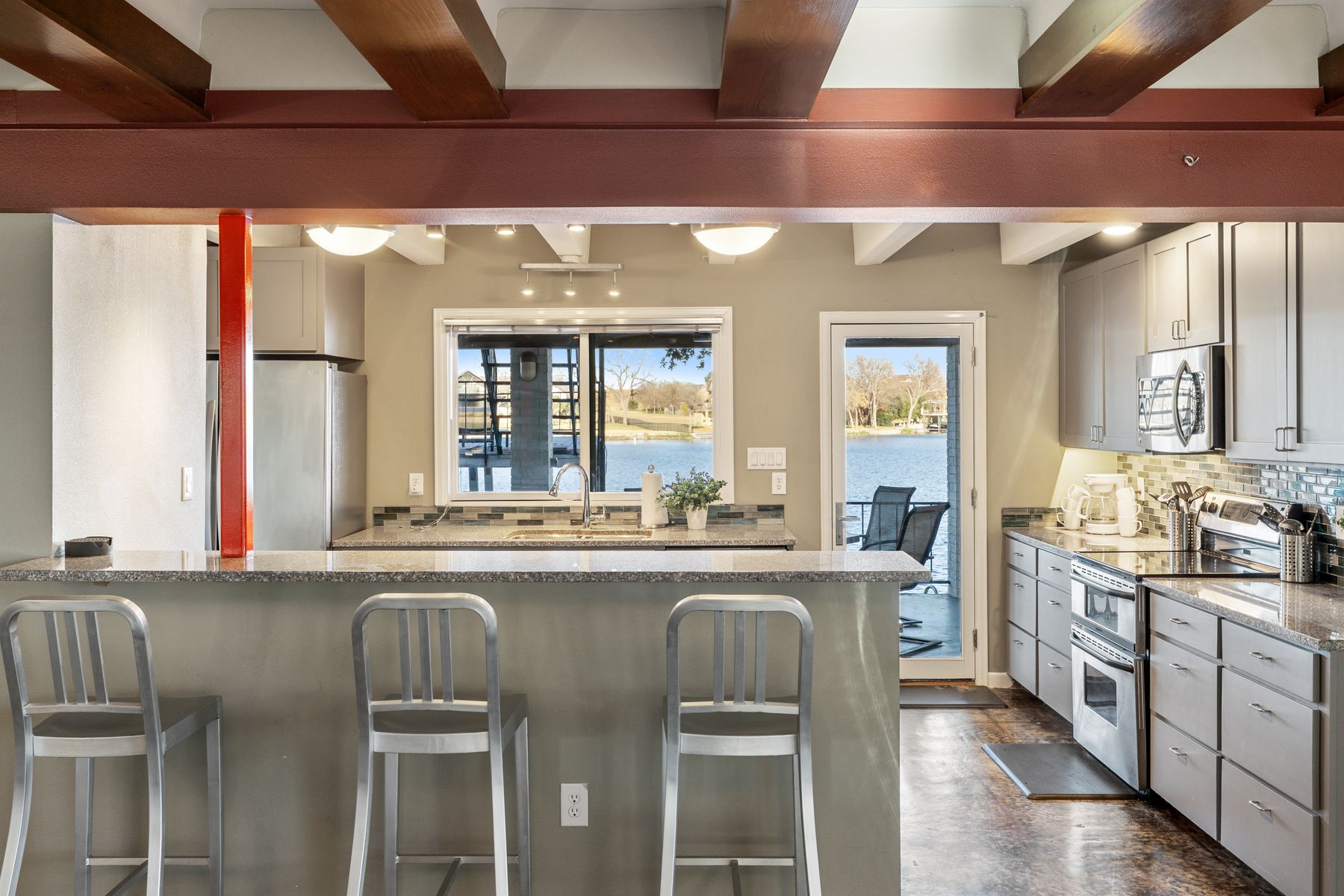 main property photo 22