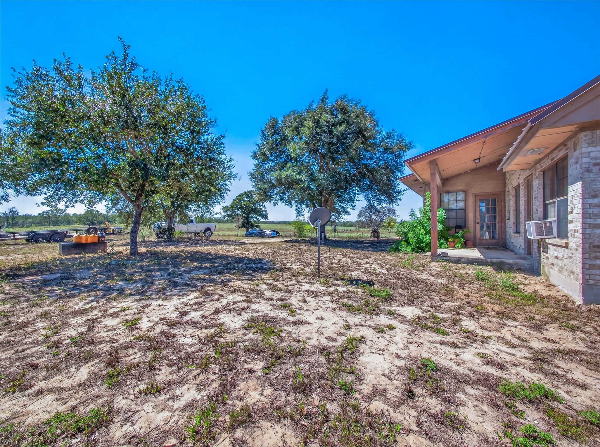 main property photo 25