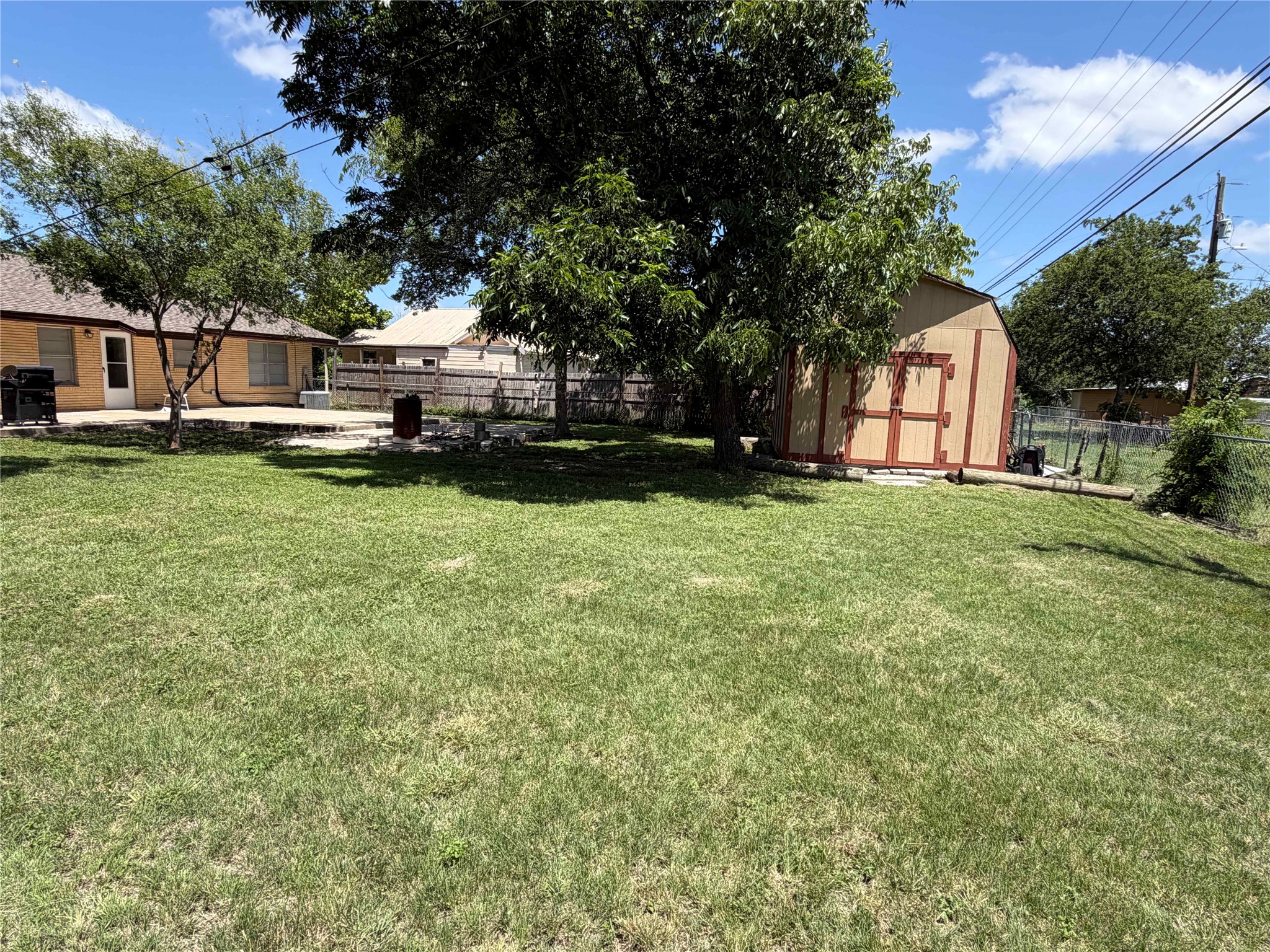 main property photo 18