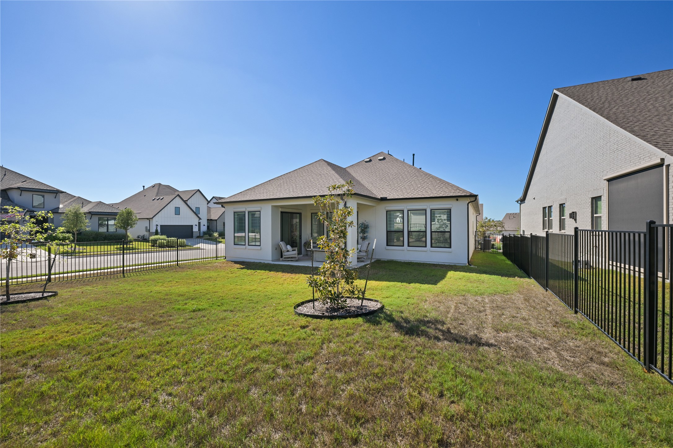 main property photo 27