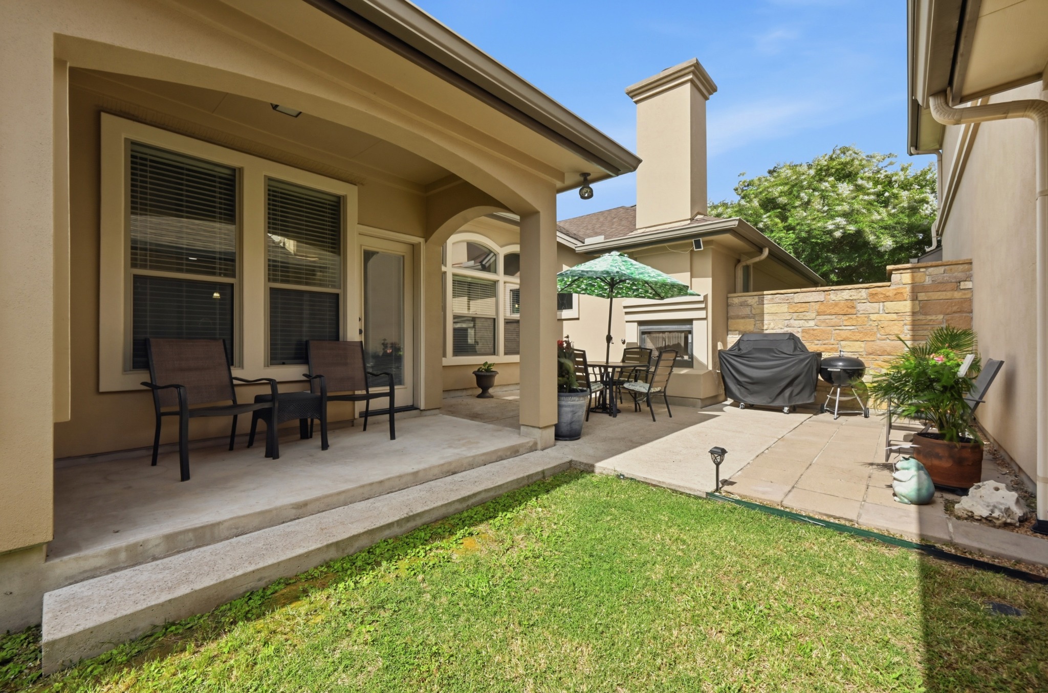 main property photo 25