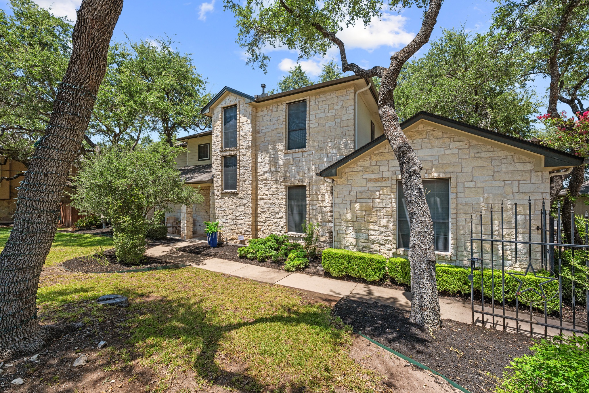 main property photo 19