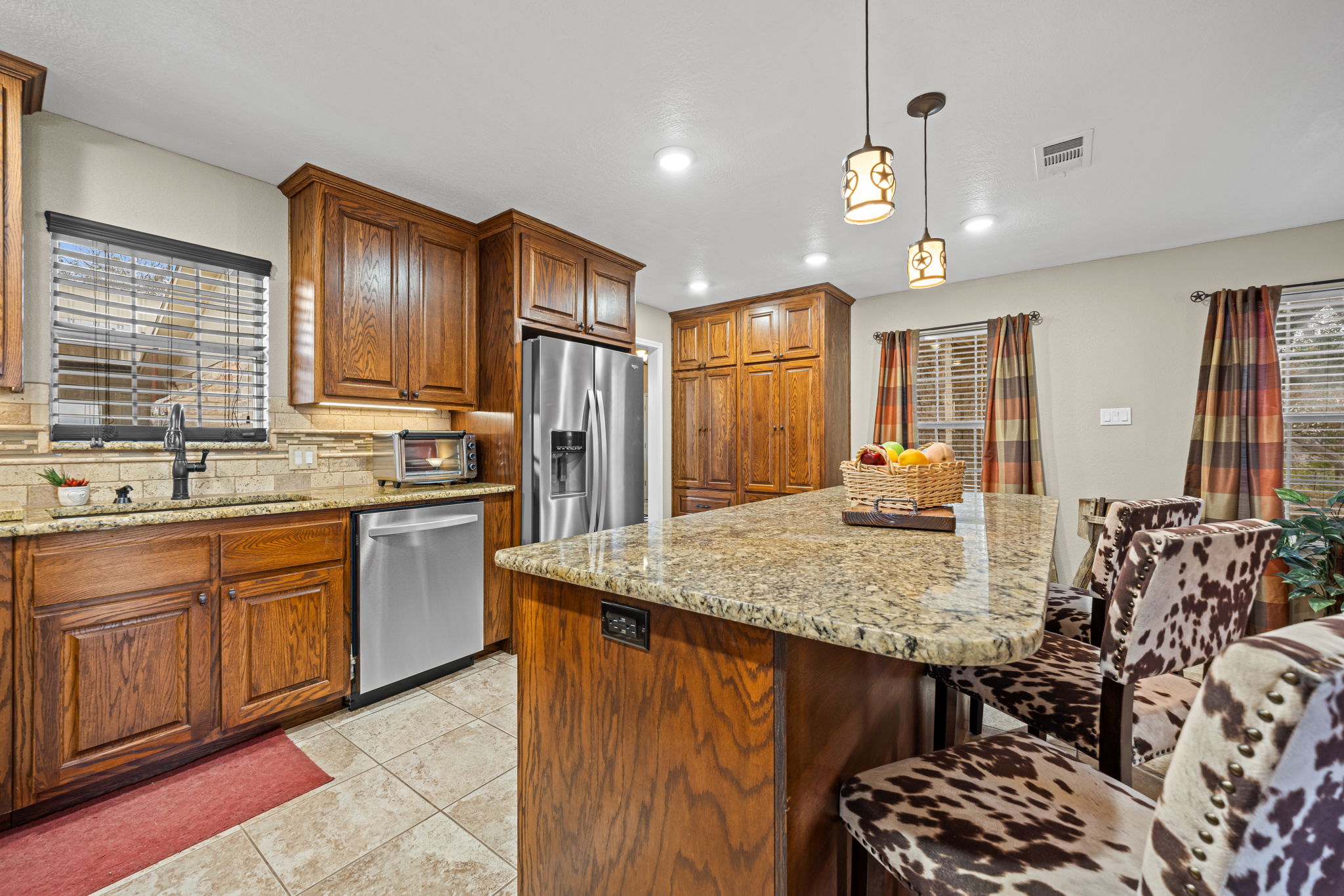 main property photo 13