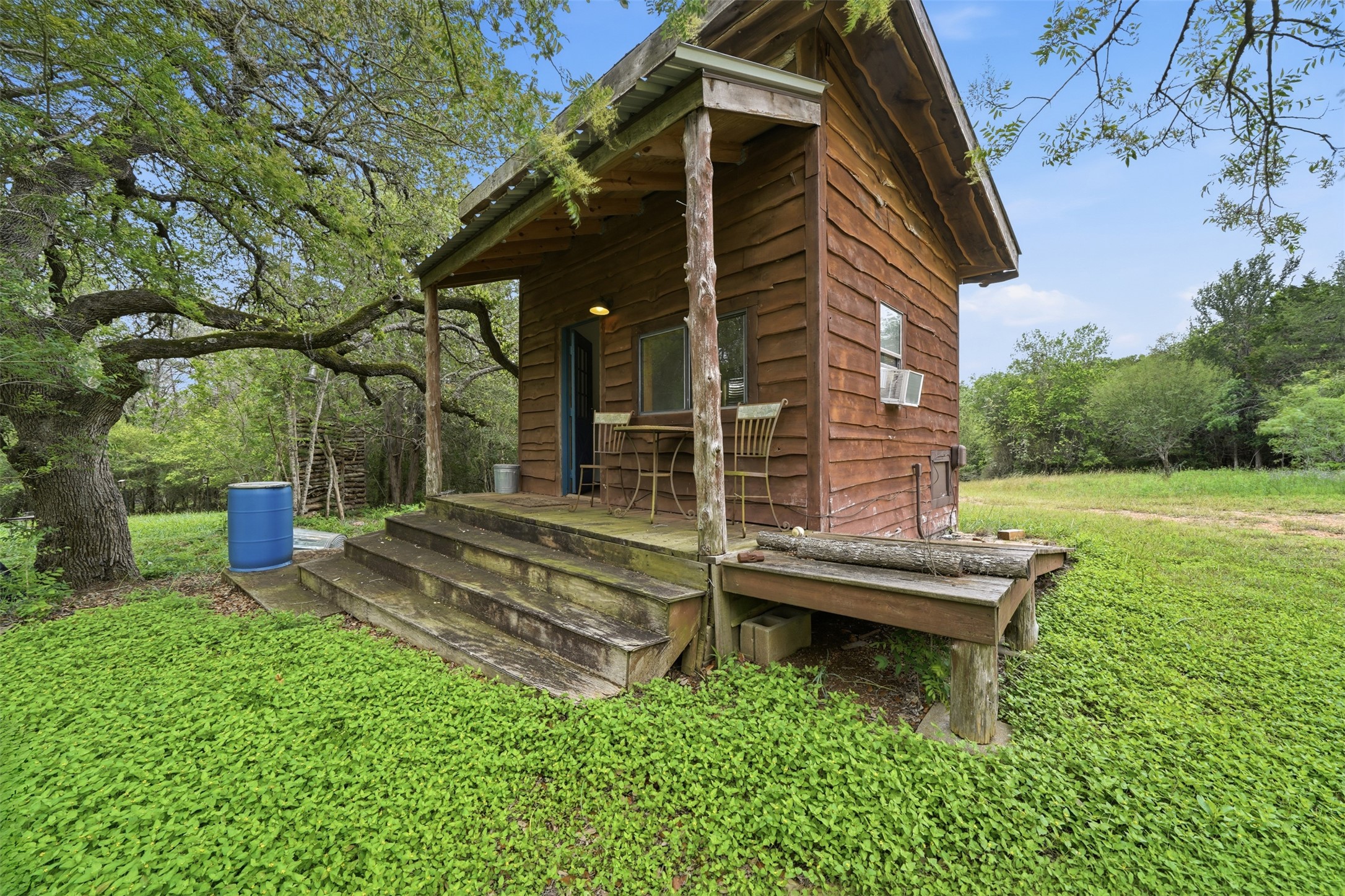 main property photo 31