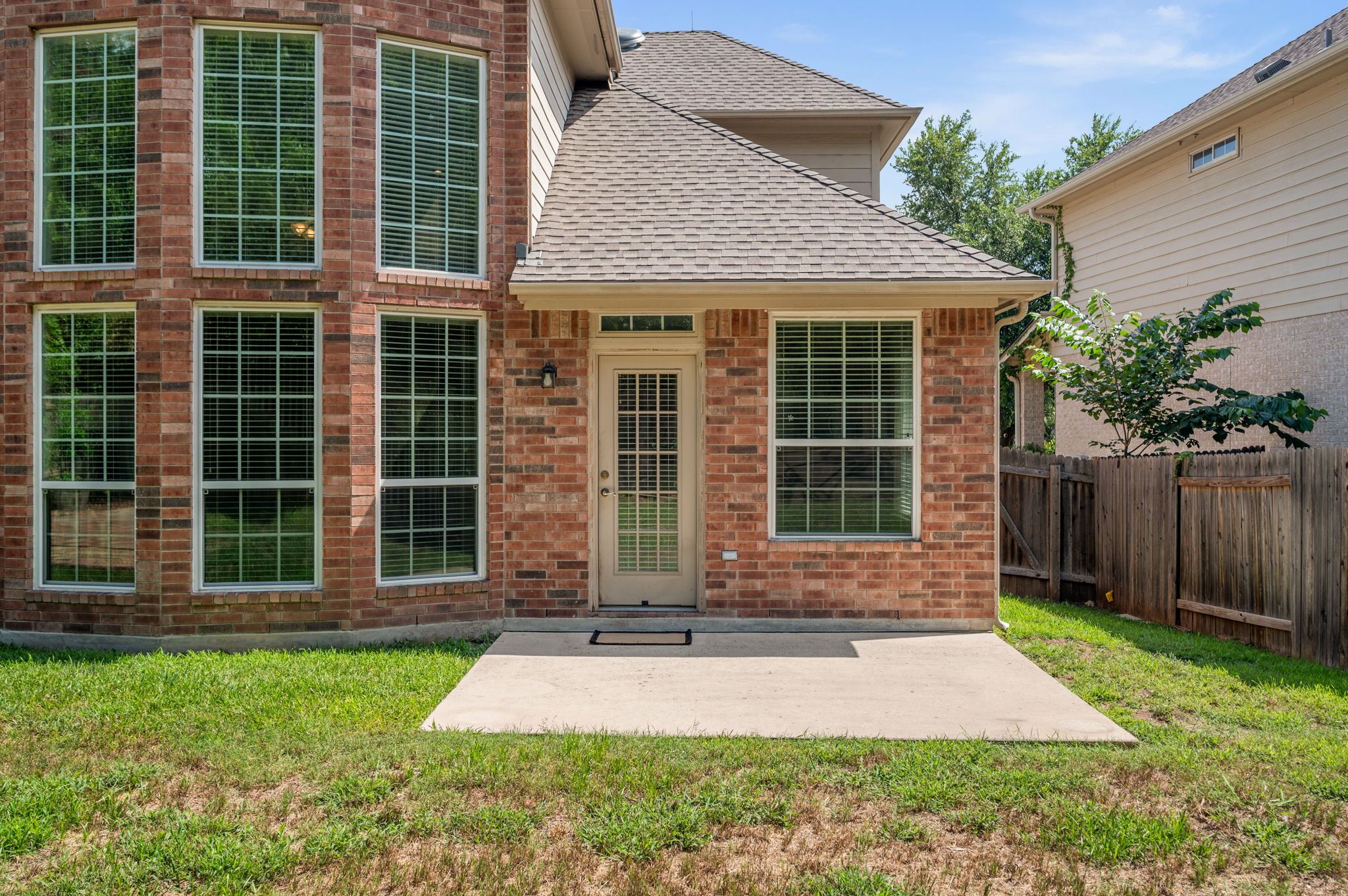 main property photo 32