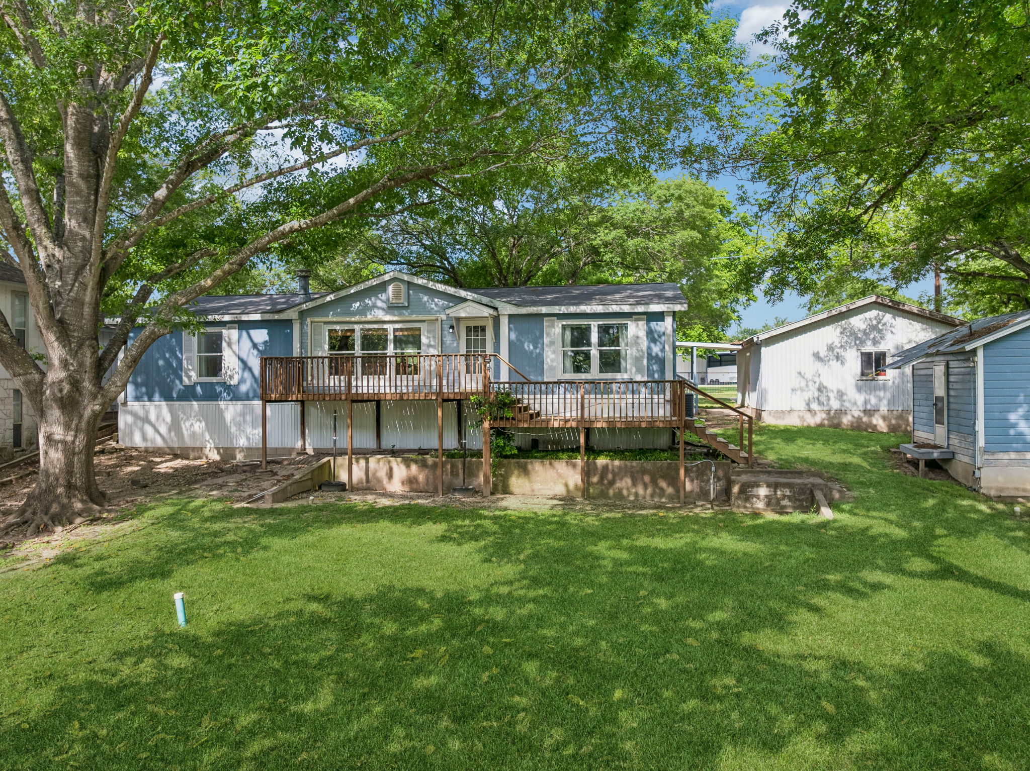 main property photo 7