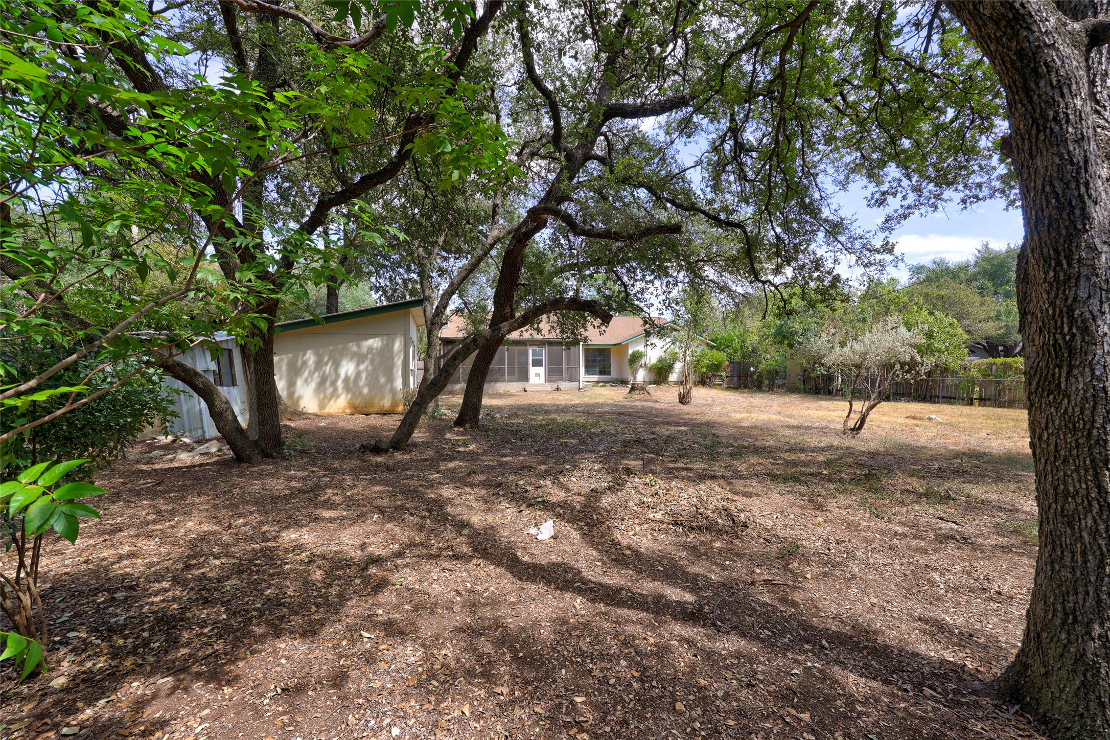 main property photo 32