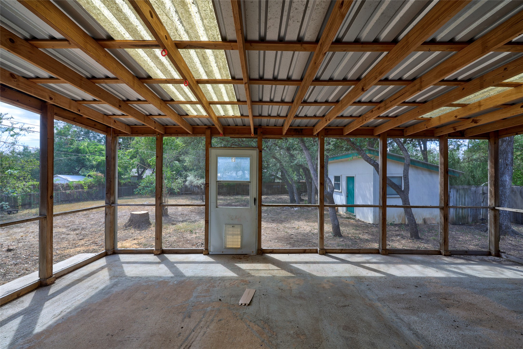 main property photo 33