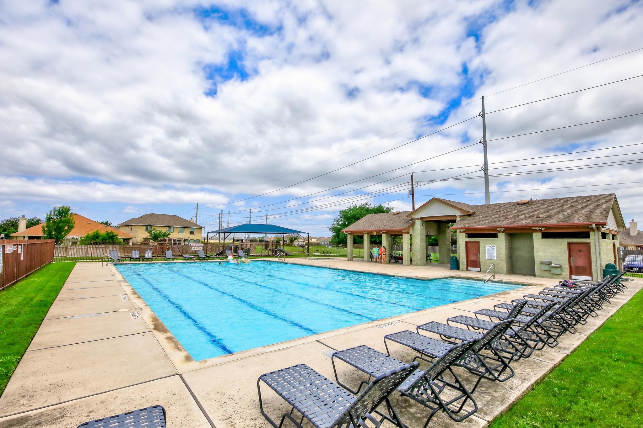 main property photo 18