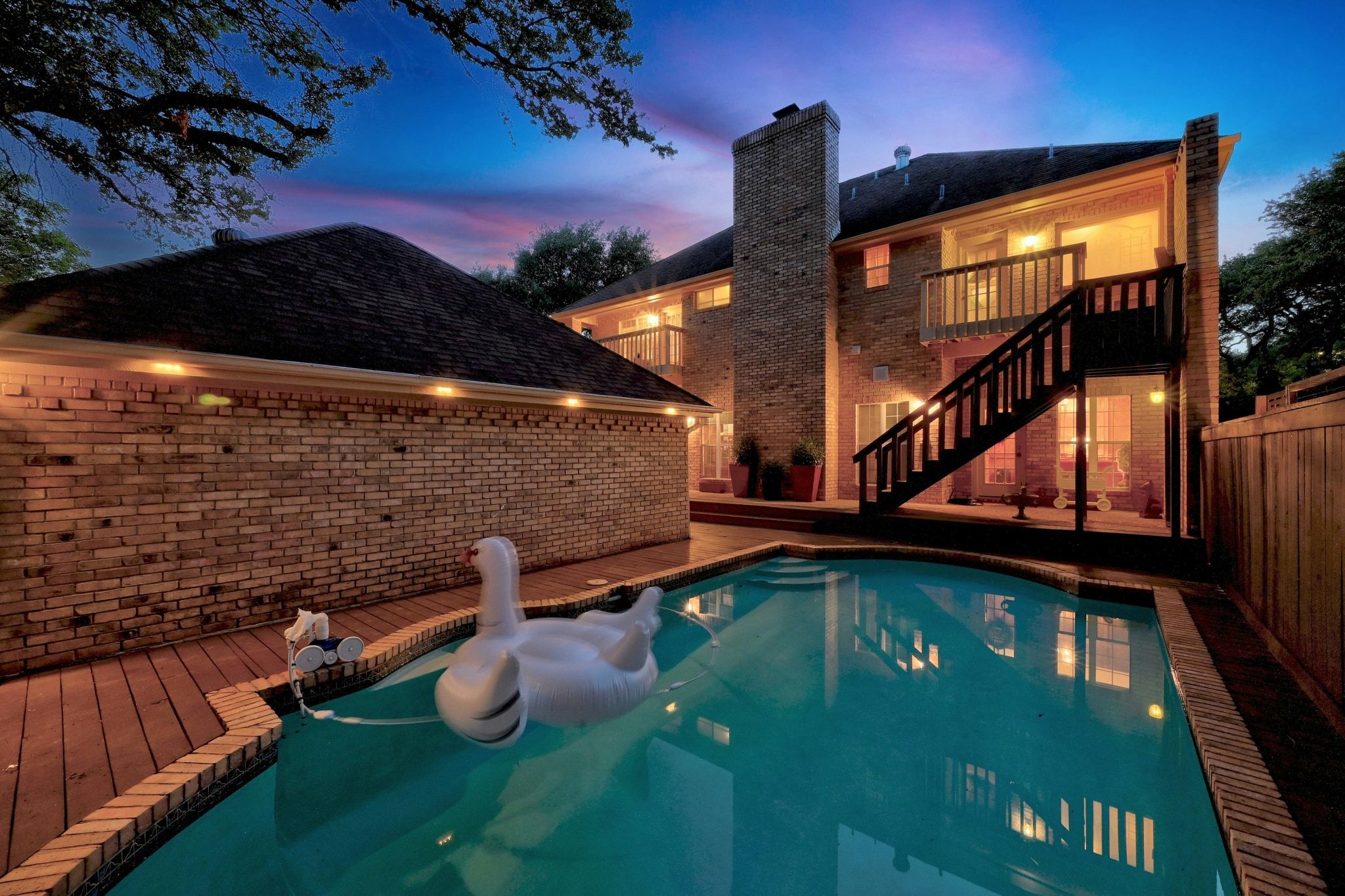 main property photo 28