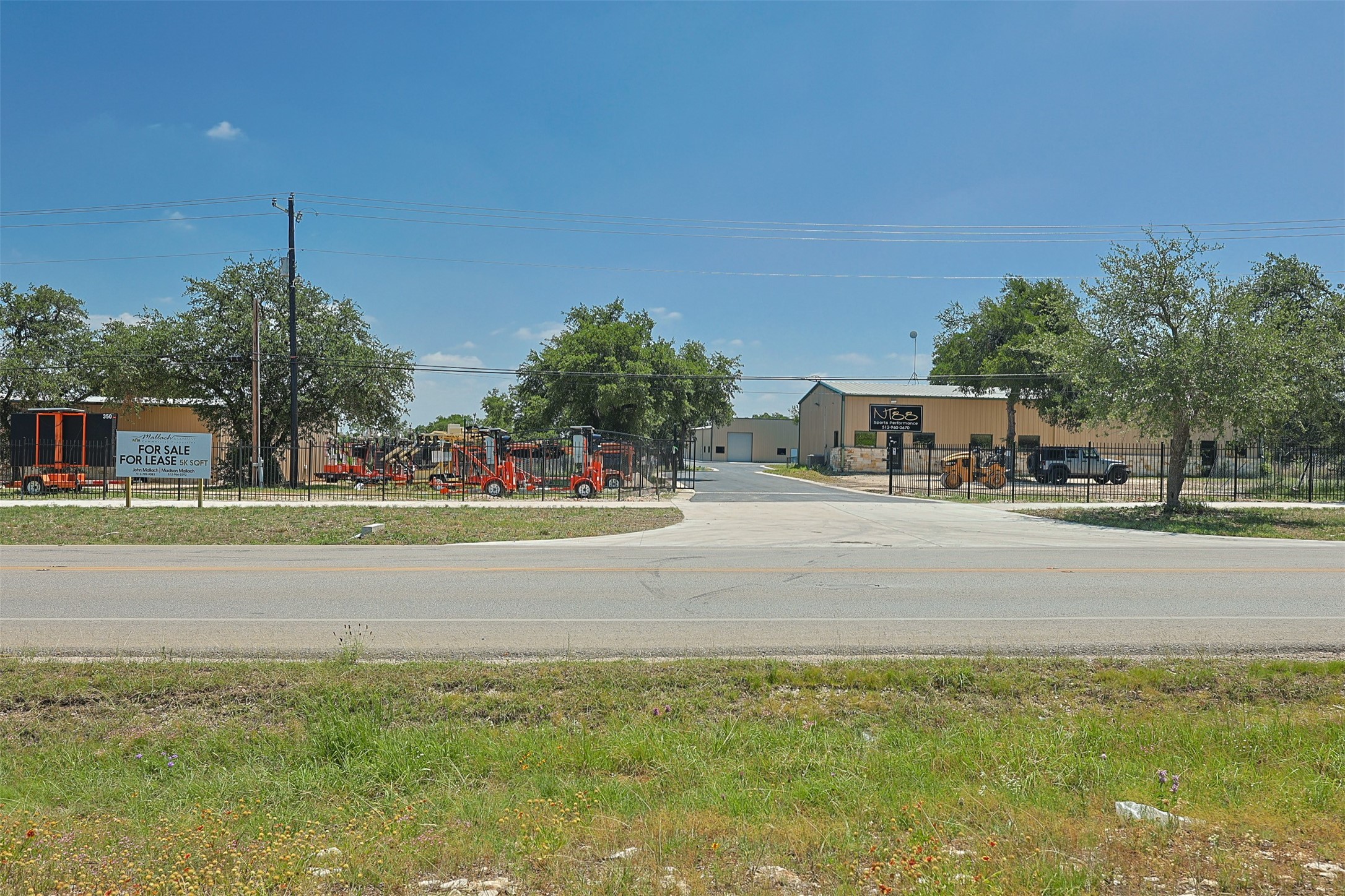 main property photo 34